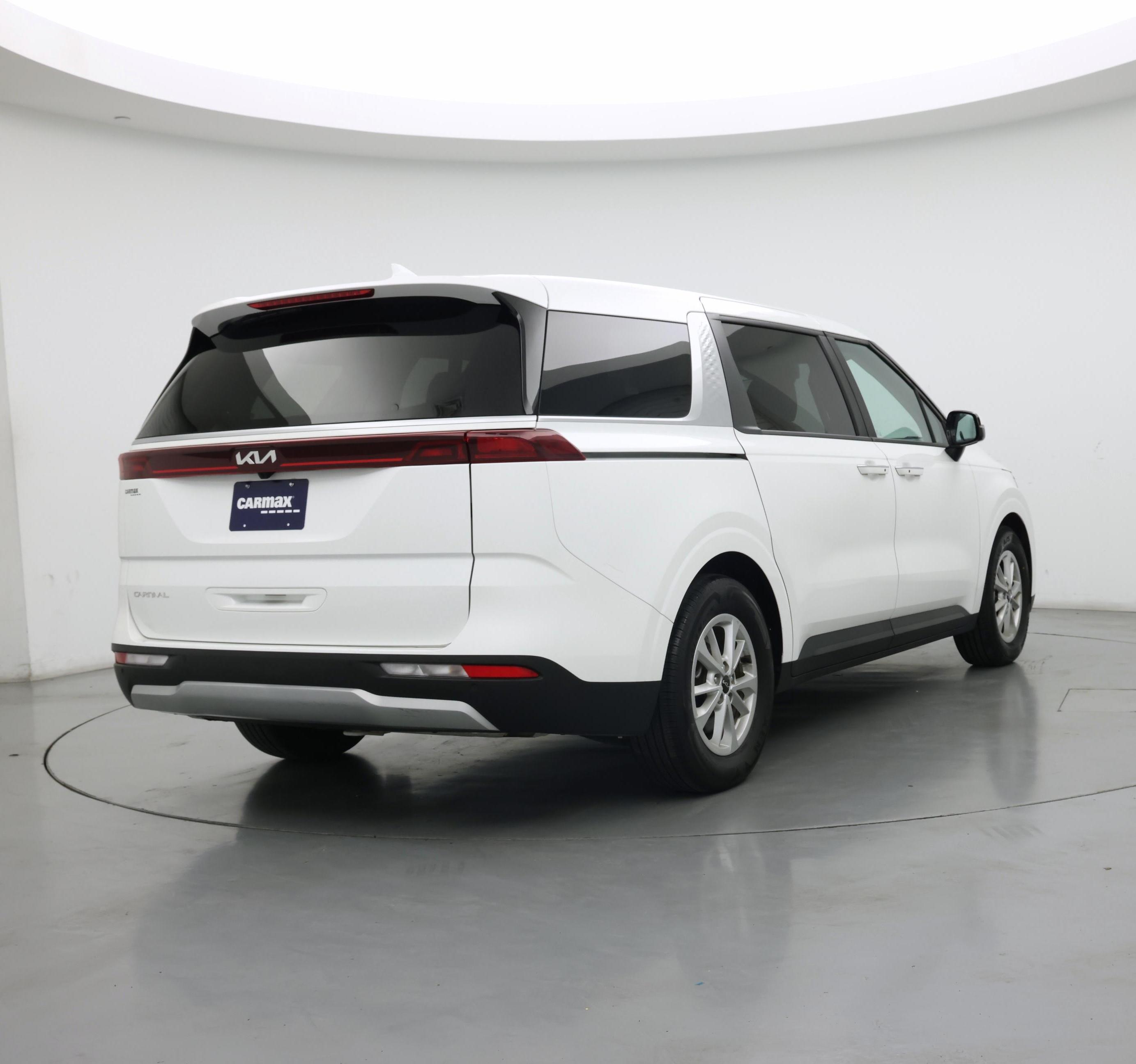 Thumbnail: 2024 Kia Carnival - 8