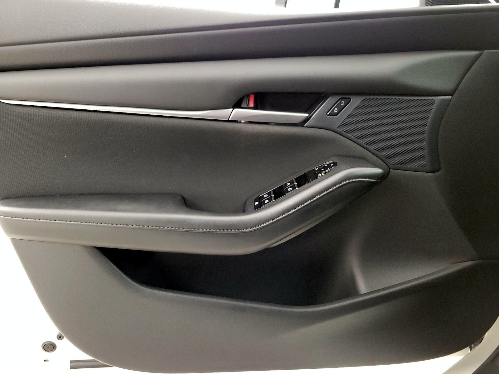 2025 Mazda Mazda3 S - Photo 13