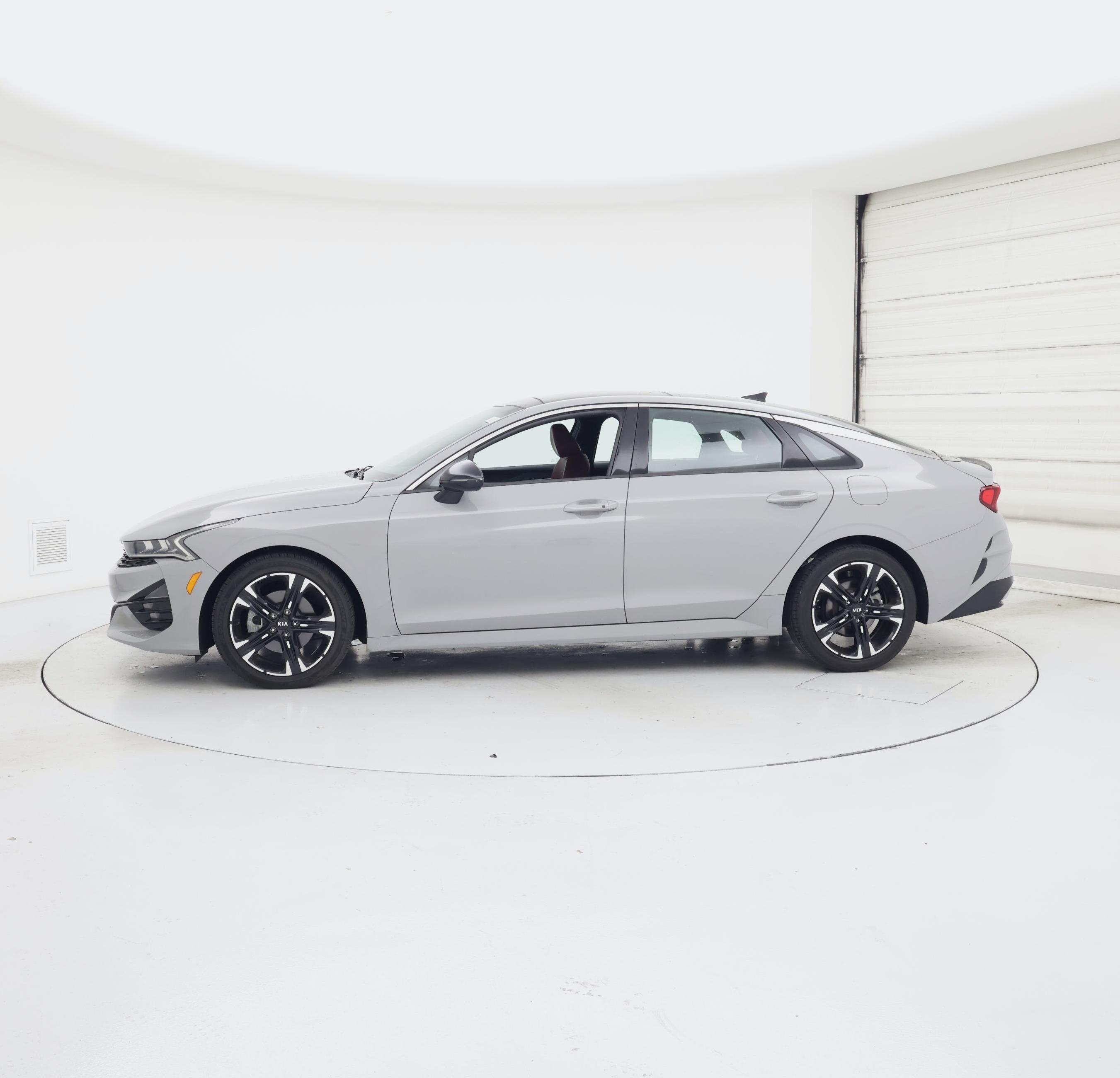 Thumbnail: 2021 Kia K5 - 3
