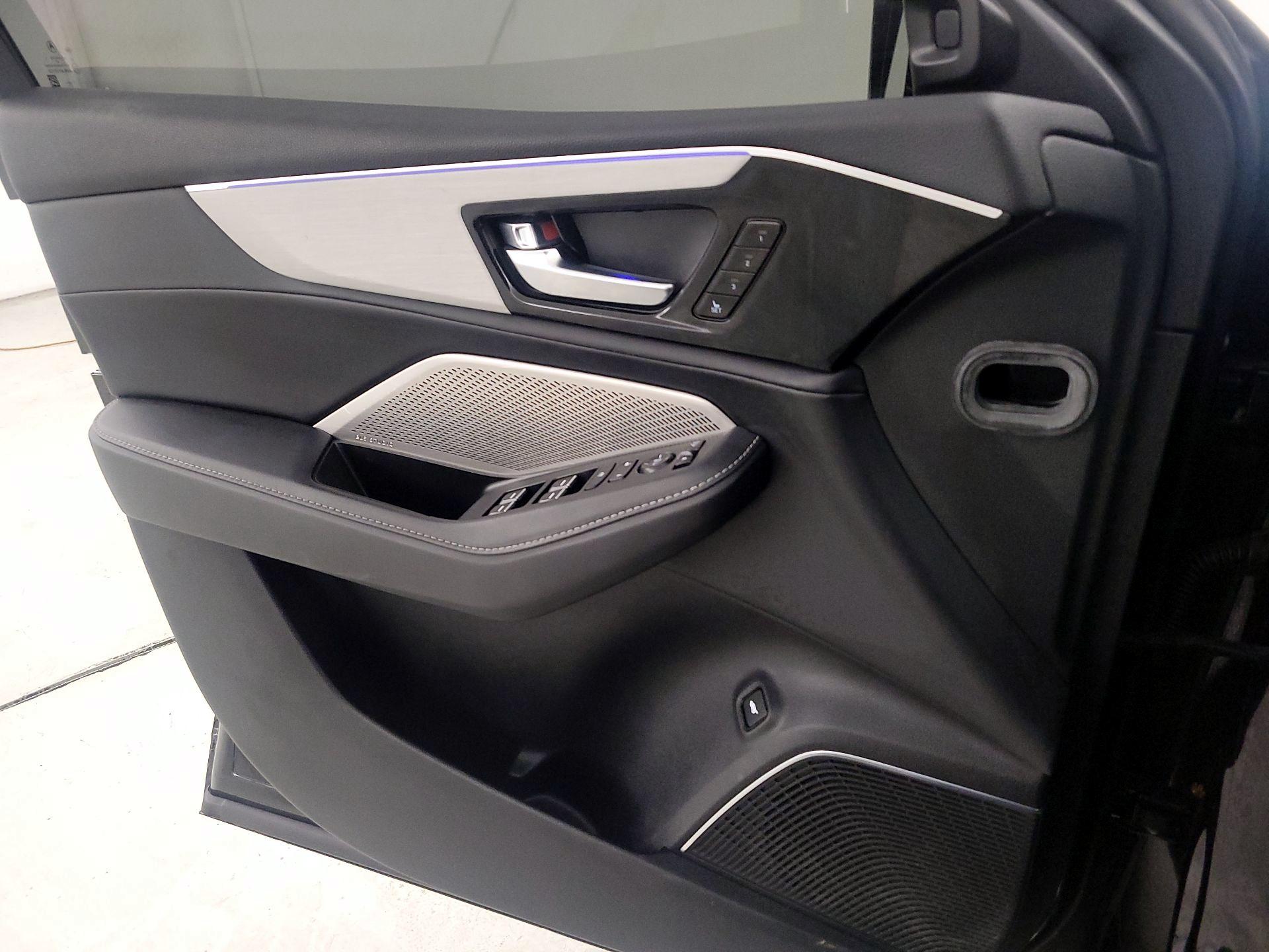 Thumbnail: 2023 Acura MDX - 12