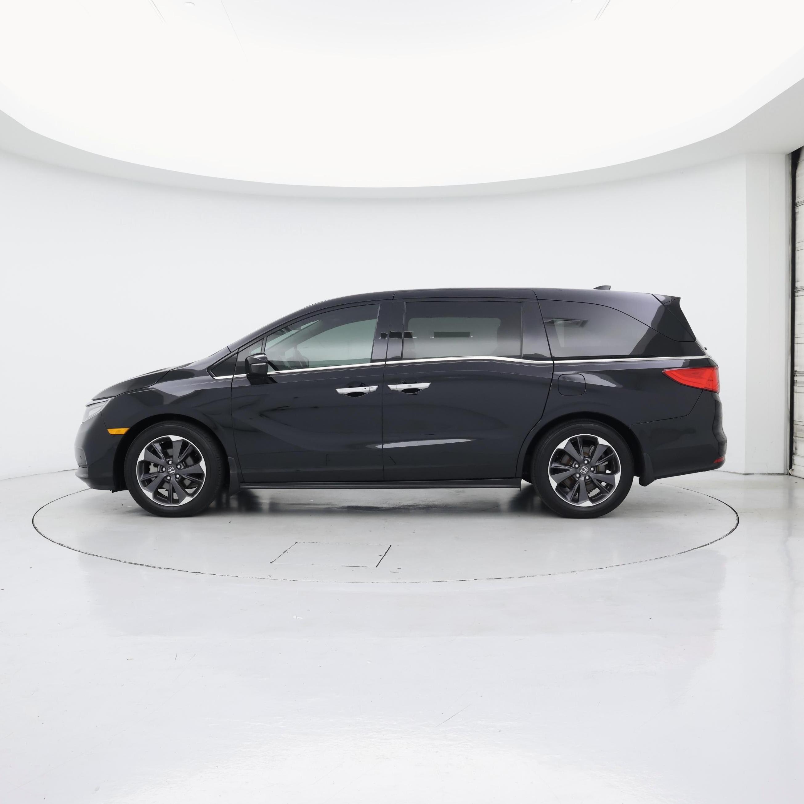 Thumbnail: 2023 Honda Odyssey - 3