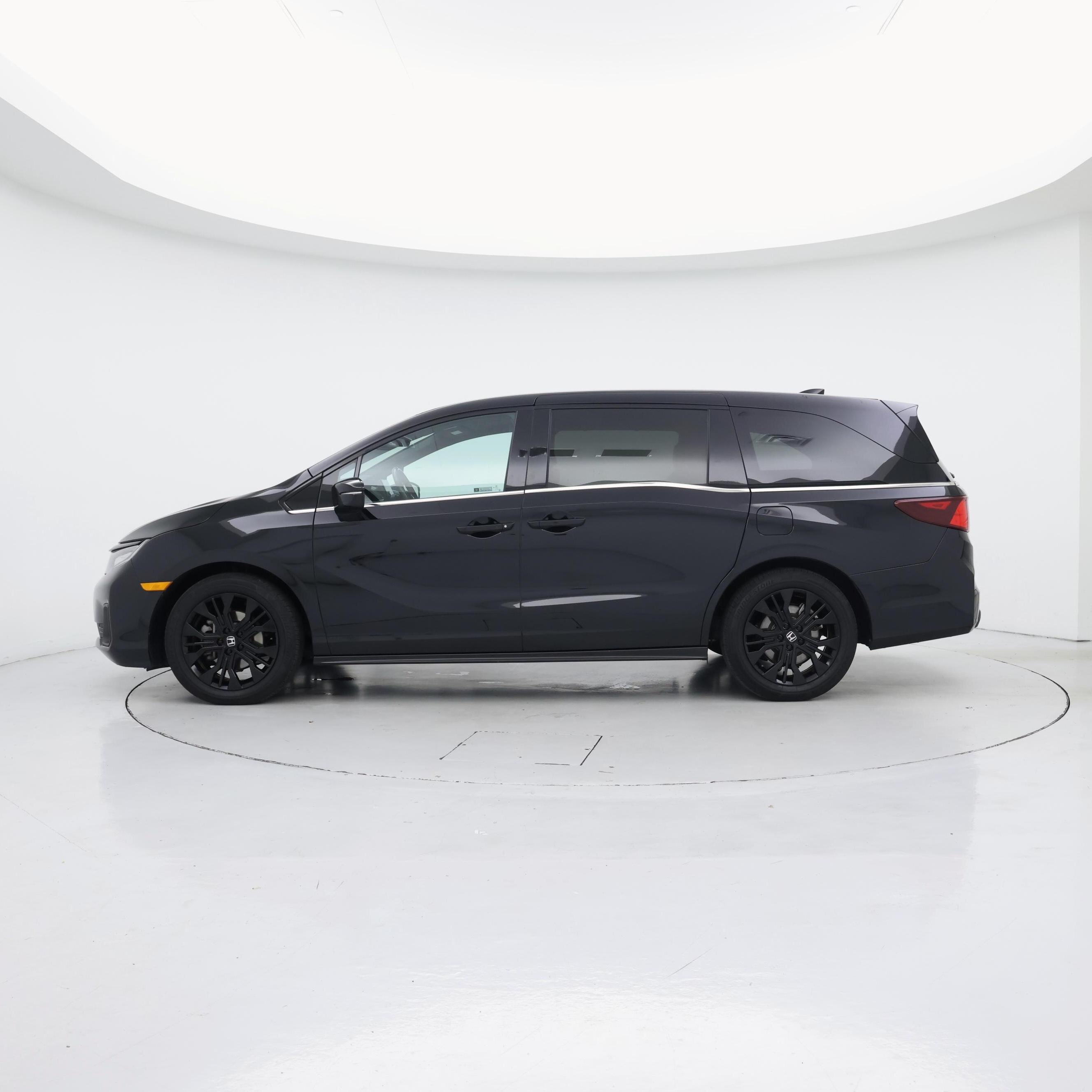 Thumbnail: 2025 Honda Odyssey - 3