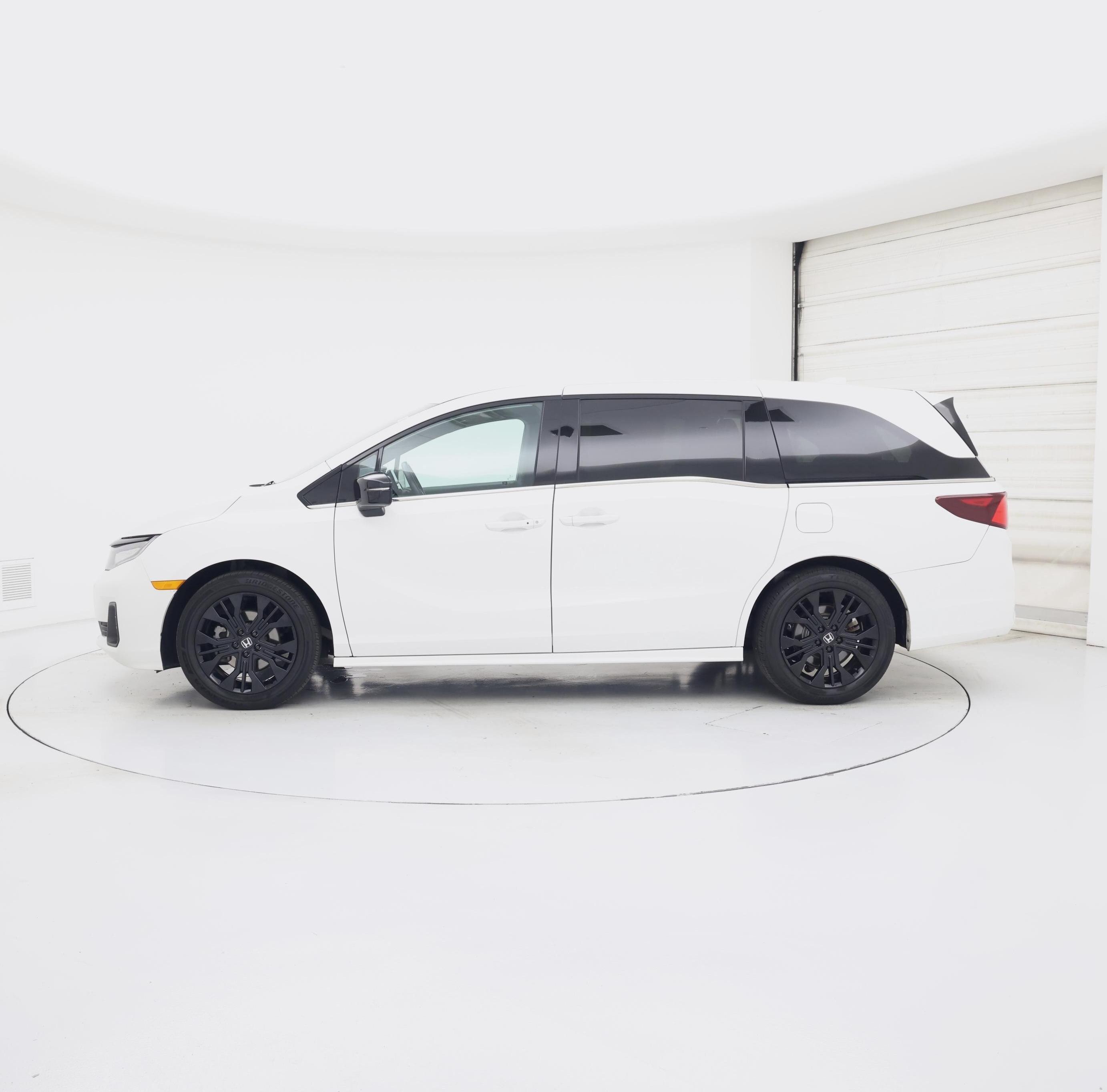 Thumbnail: 2025 Honda Odyssey - 3
