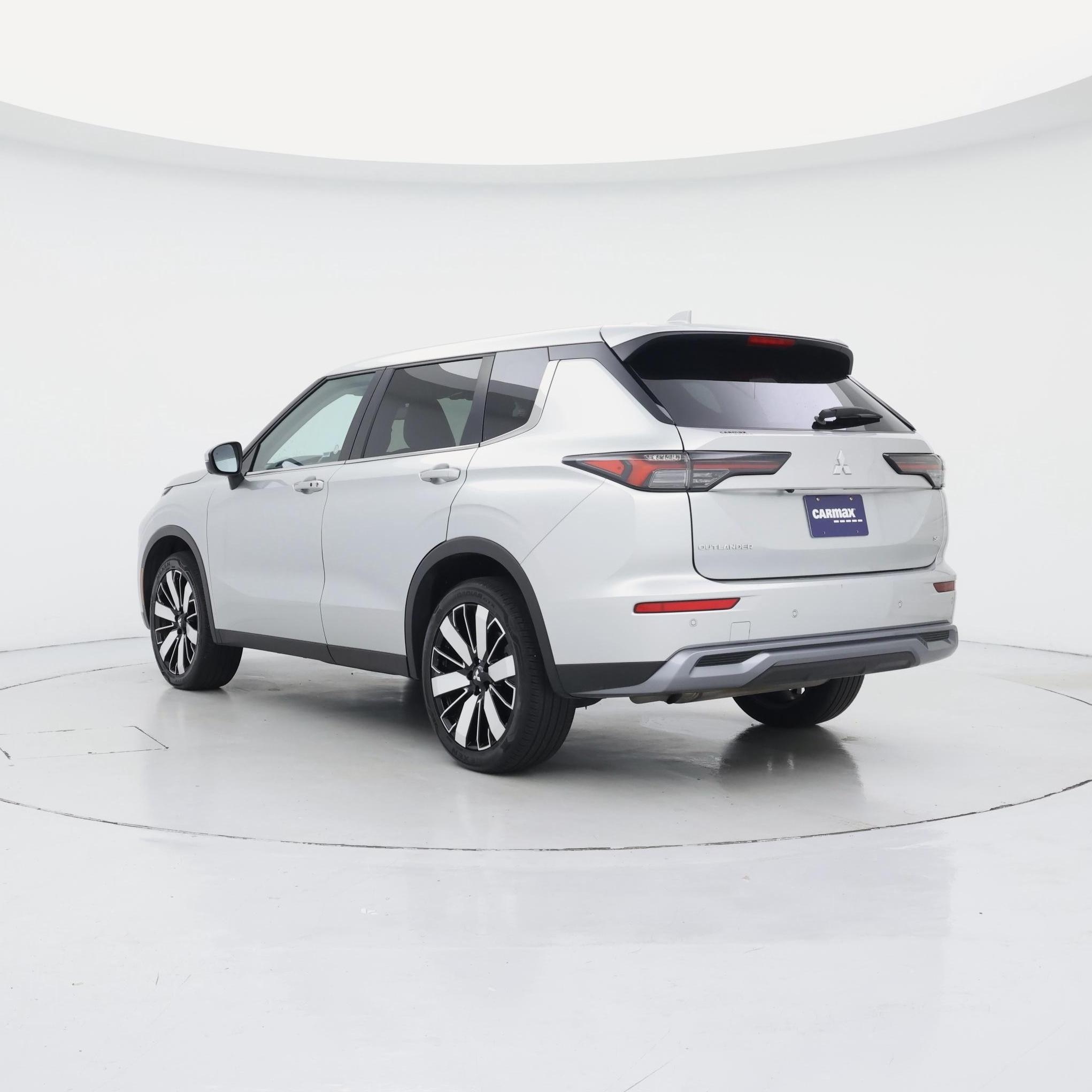 Thumbnail: 2025 Mitsubishi Outlander - 2
