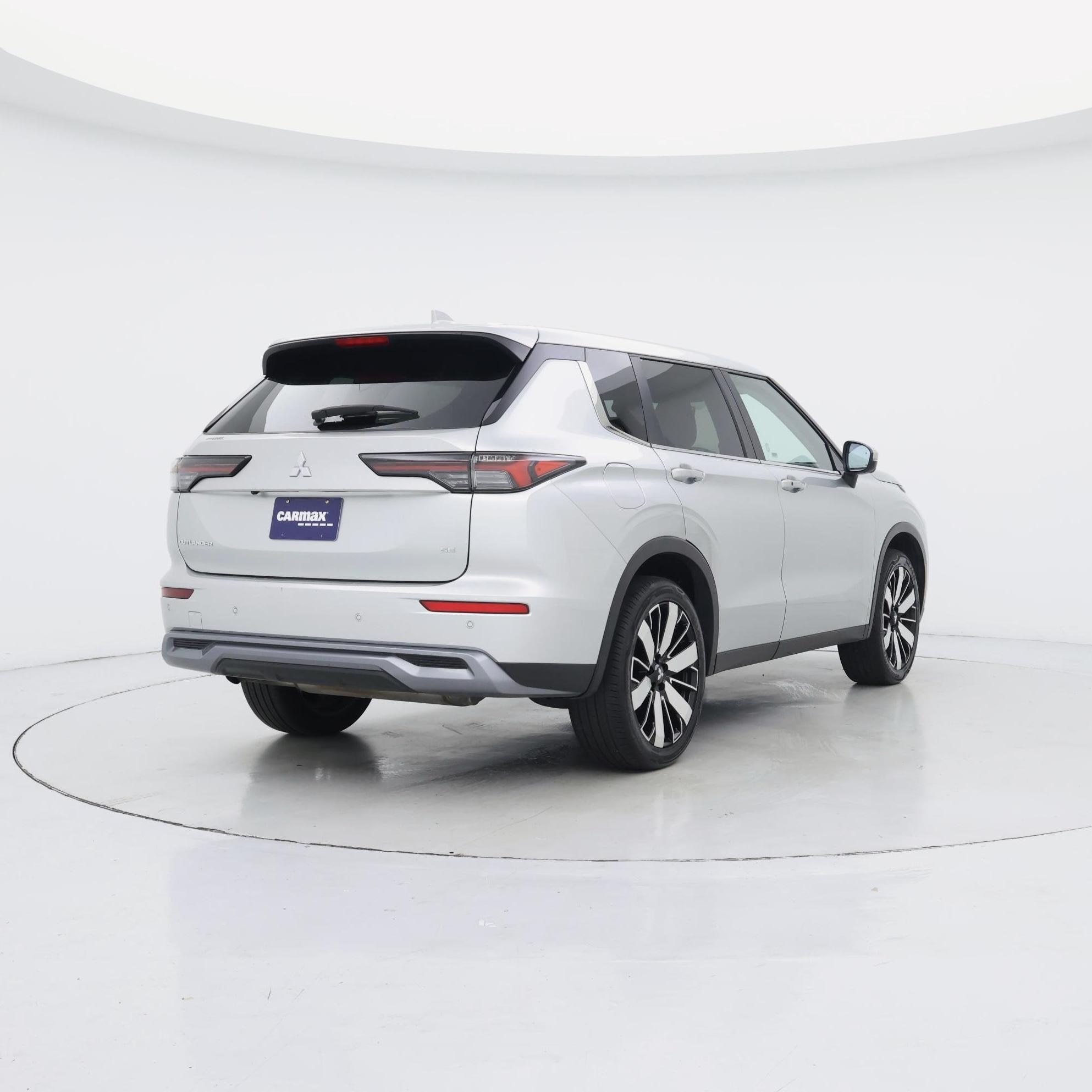 Thumbnail: 2025 Mitsubishi Outlander - 8