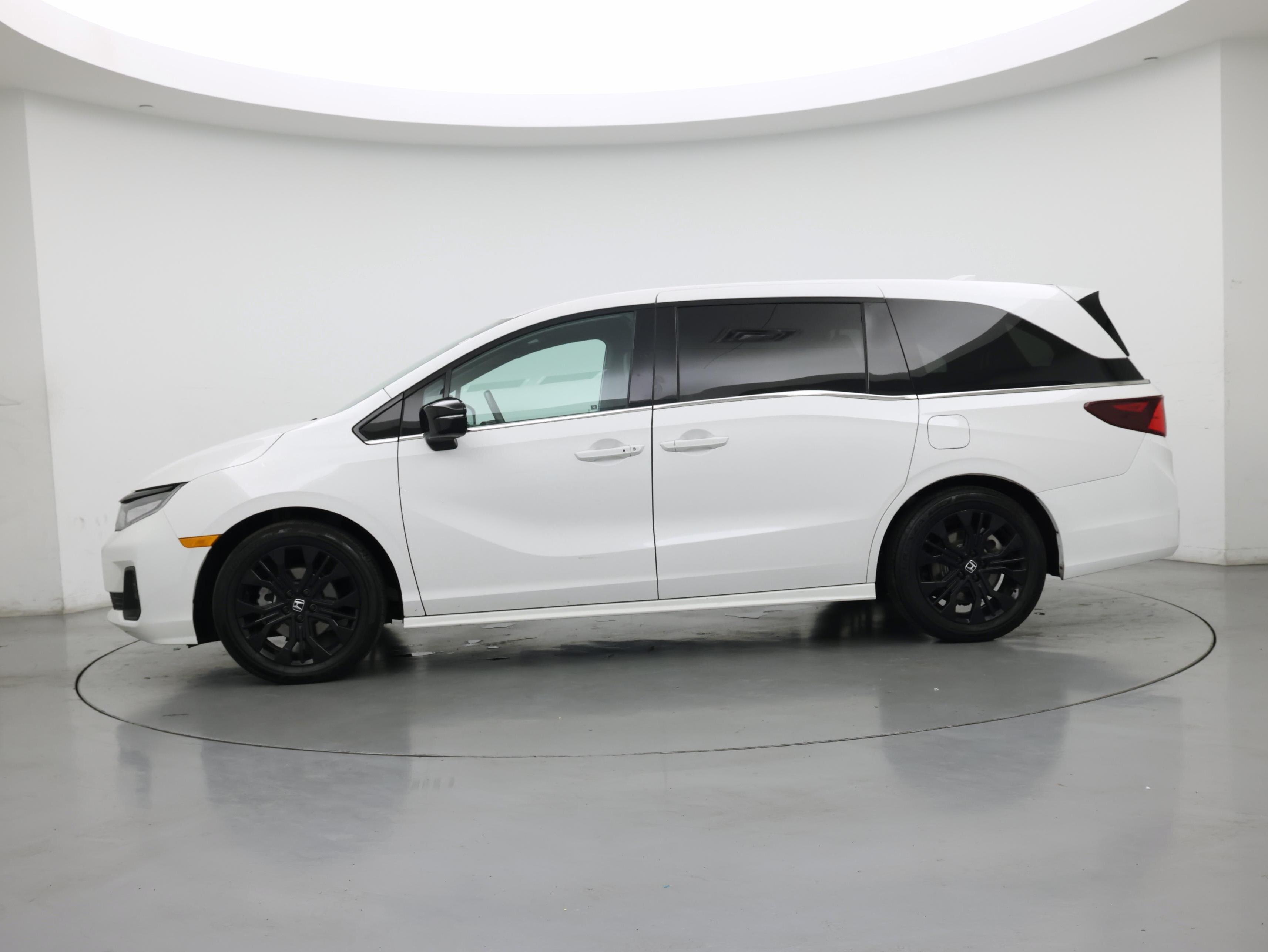 Thumbnail: 2025 Honda Odyssey - 3