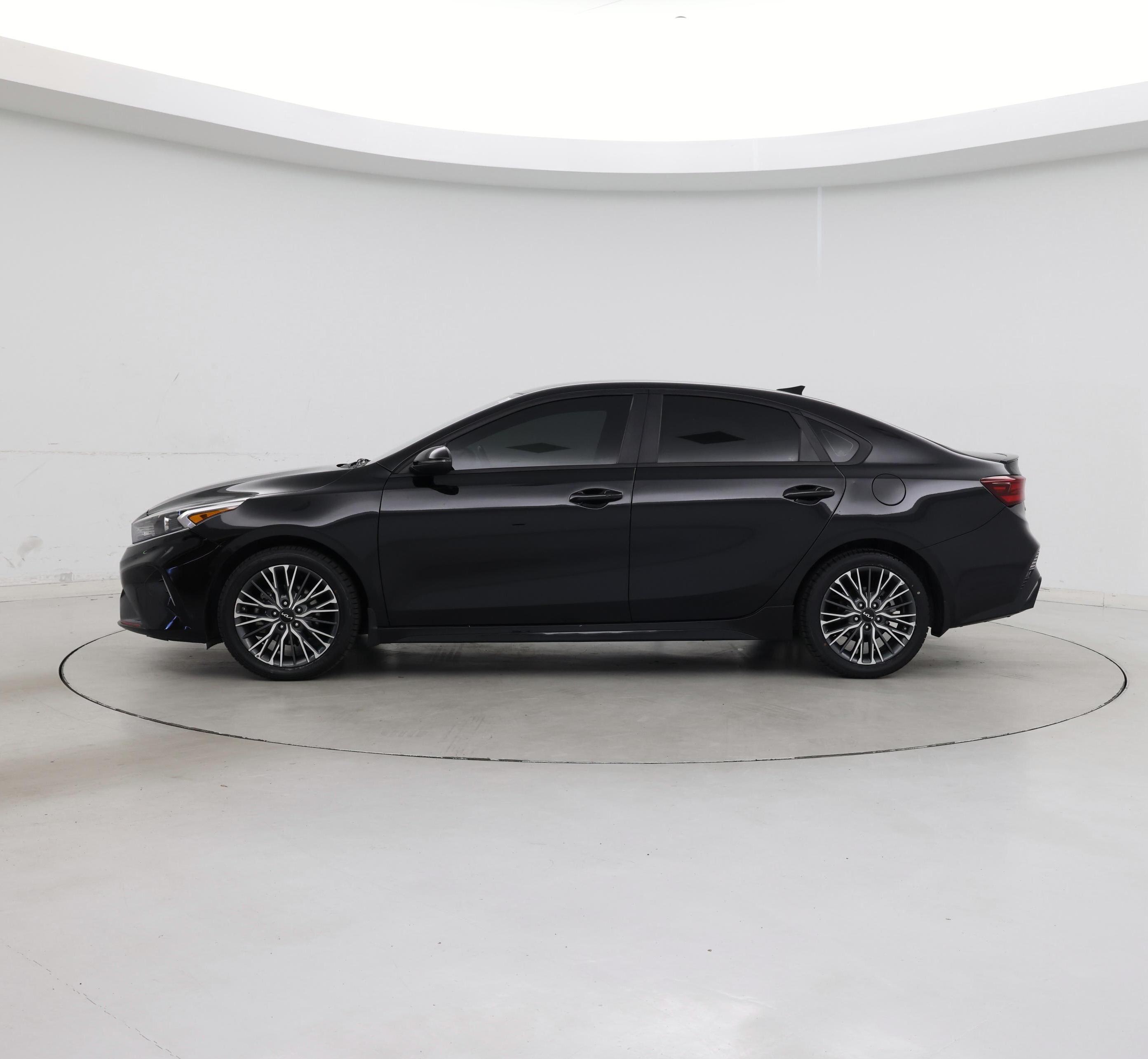 Thumbnail: 2023 Kia Forte - 3