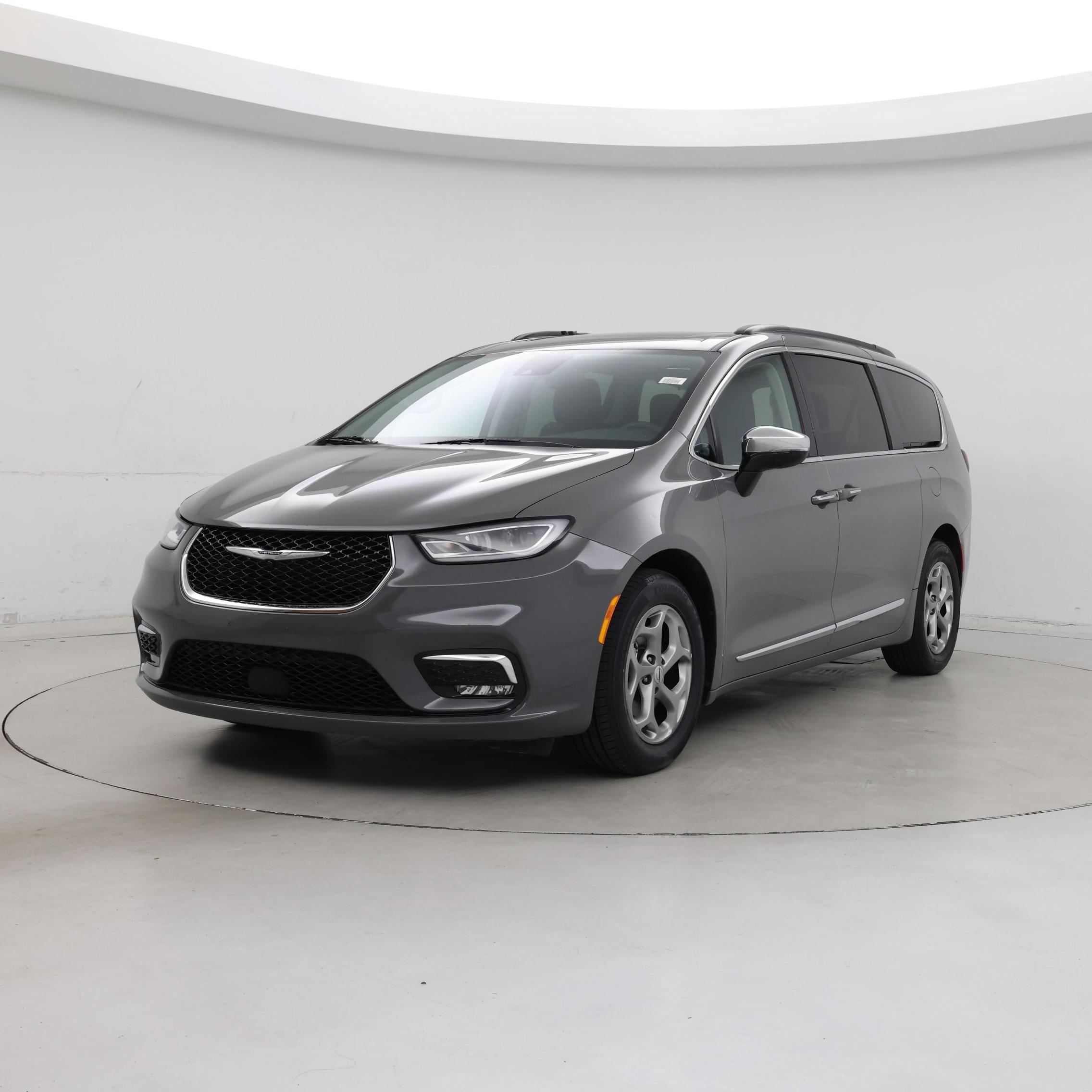 Thumbnail: 2023 Chrysler Pacifica - 4