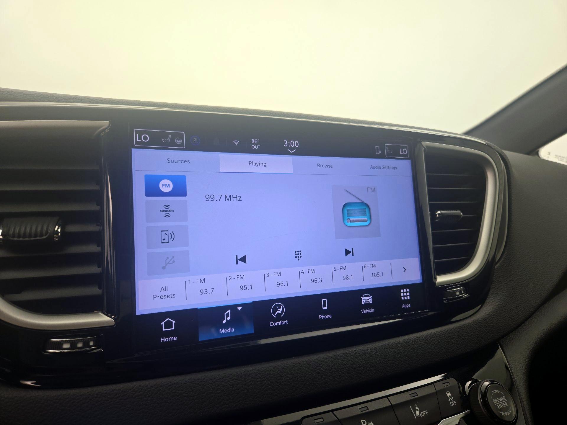 Thumbnail: 2025 Chrysler Pacifica - 15