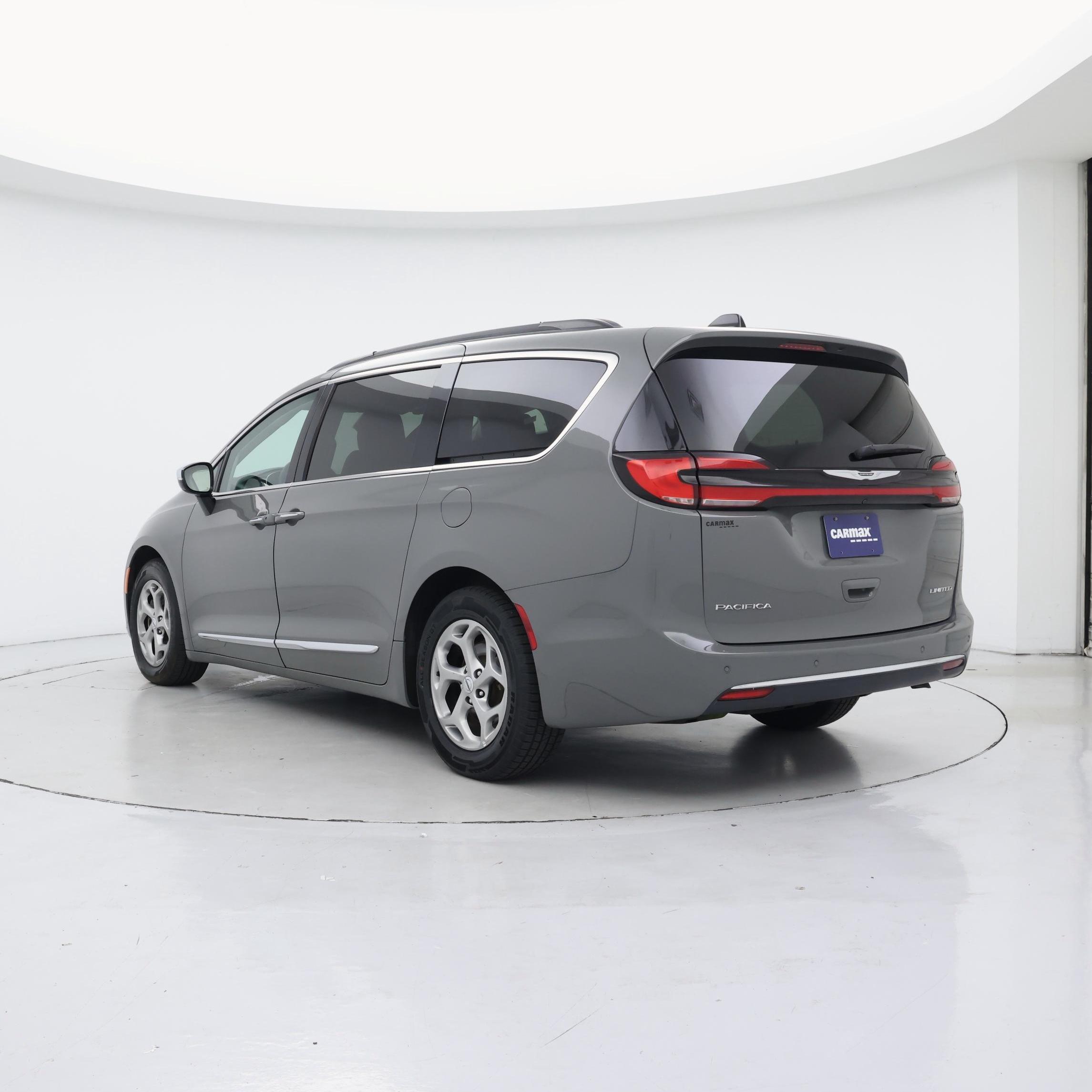 Thumbnail: 2023 Chrysler Pacifica - 2