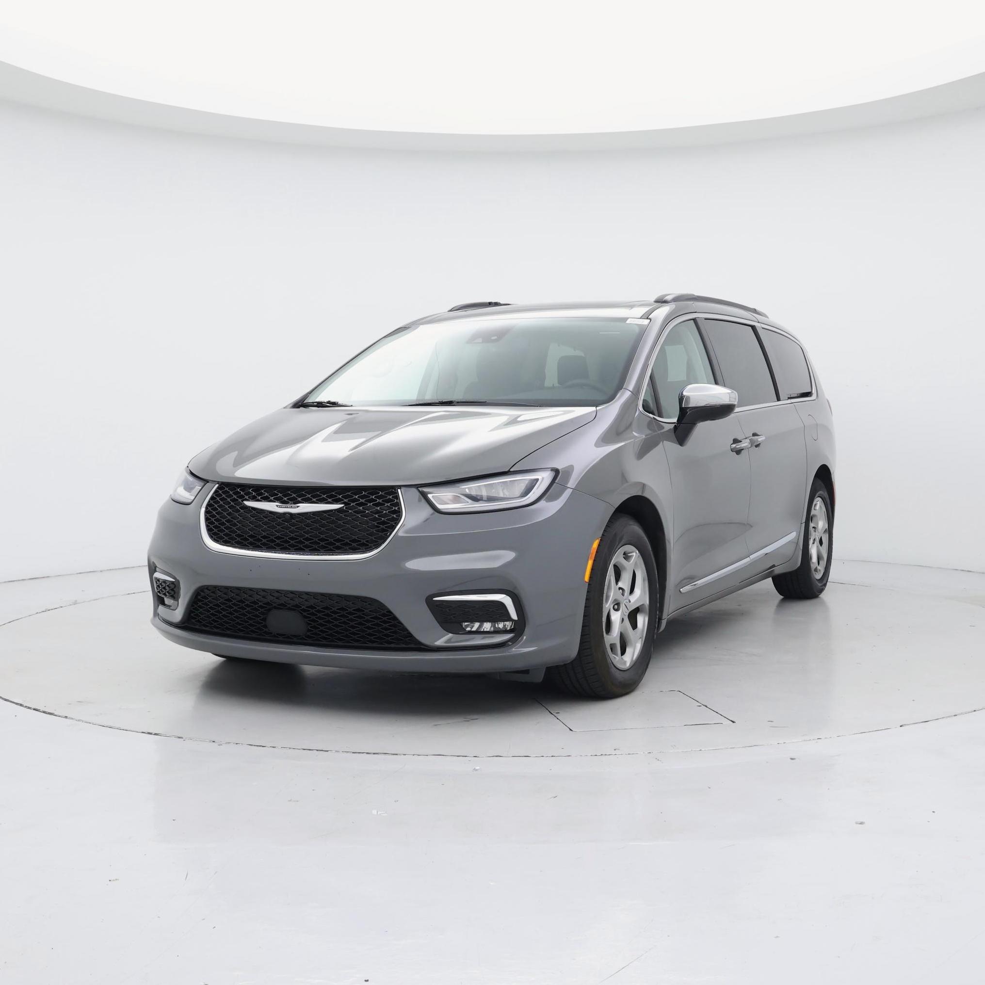 Thumbnail: 2023 Chrysler Pacifica - 4