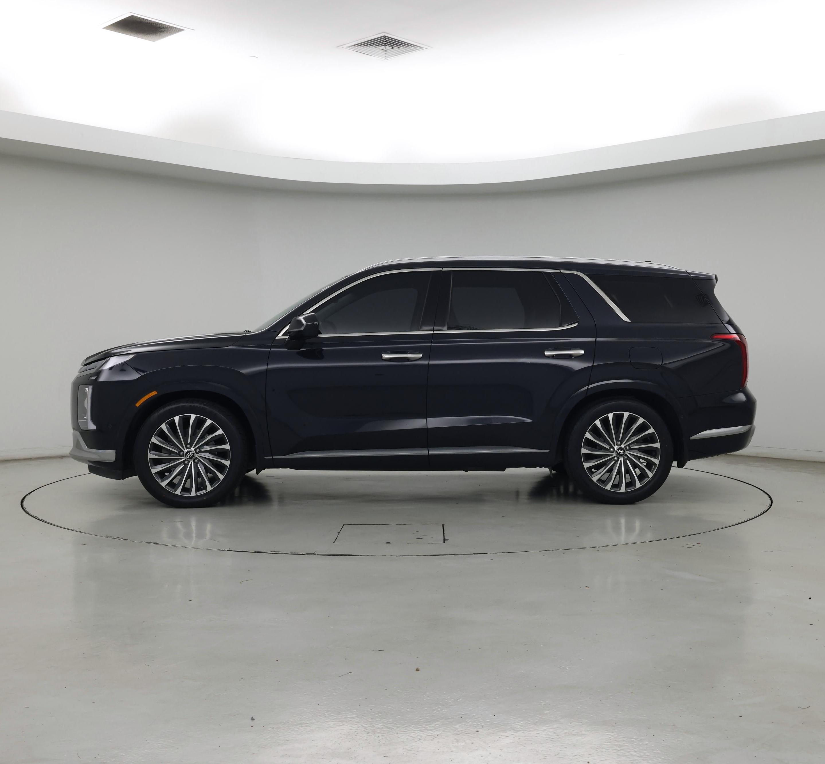 Thumbnail: 2023 Hyundai Palisade - 3