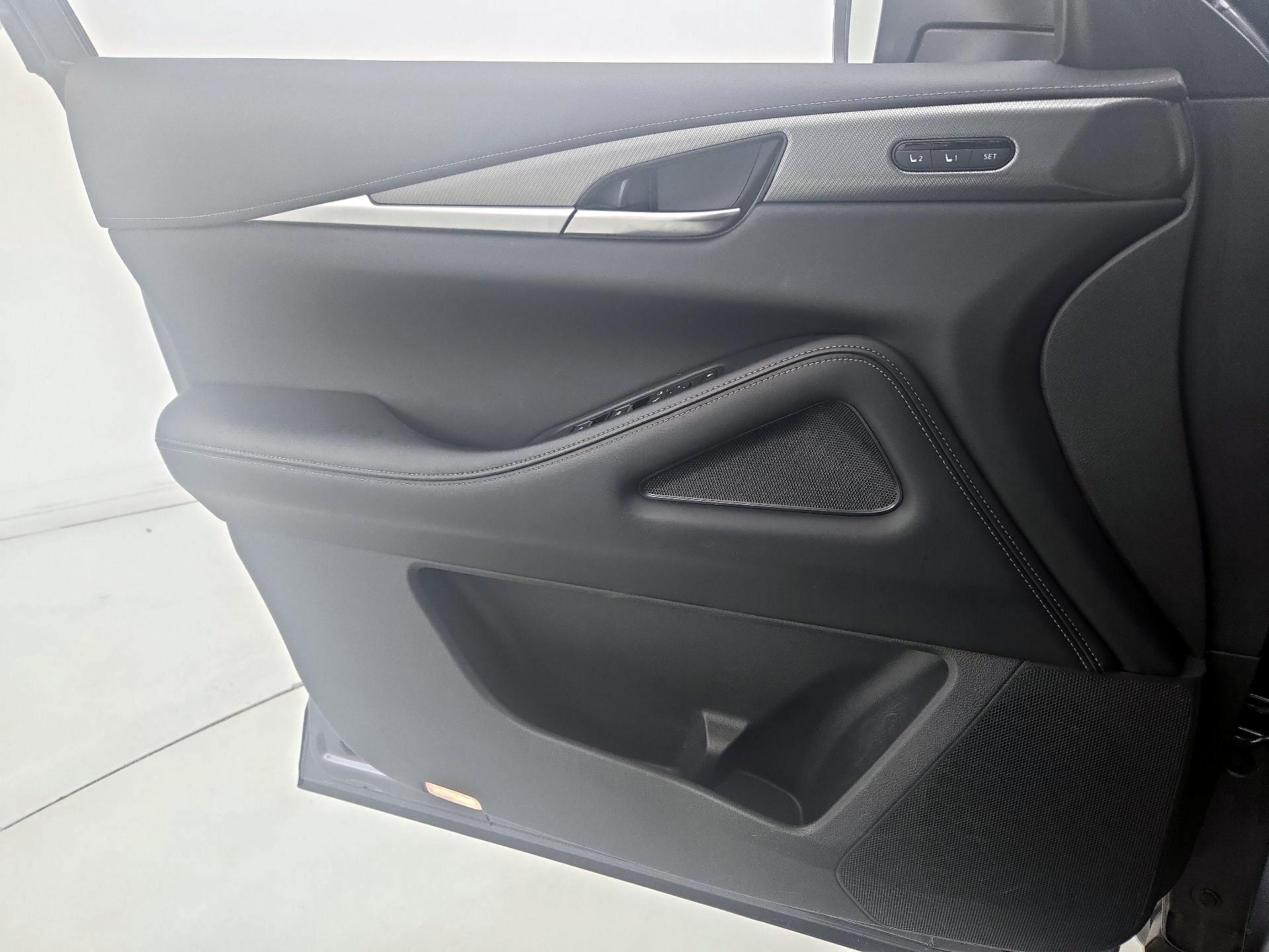 Thumbnail: 2023 INFINITI QX60 - 12