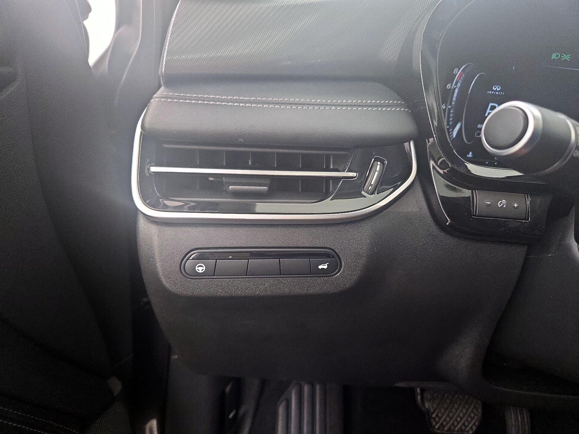 Thumbnail: 2023 INFINITI QX60 - 13