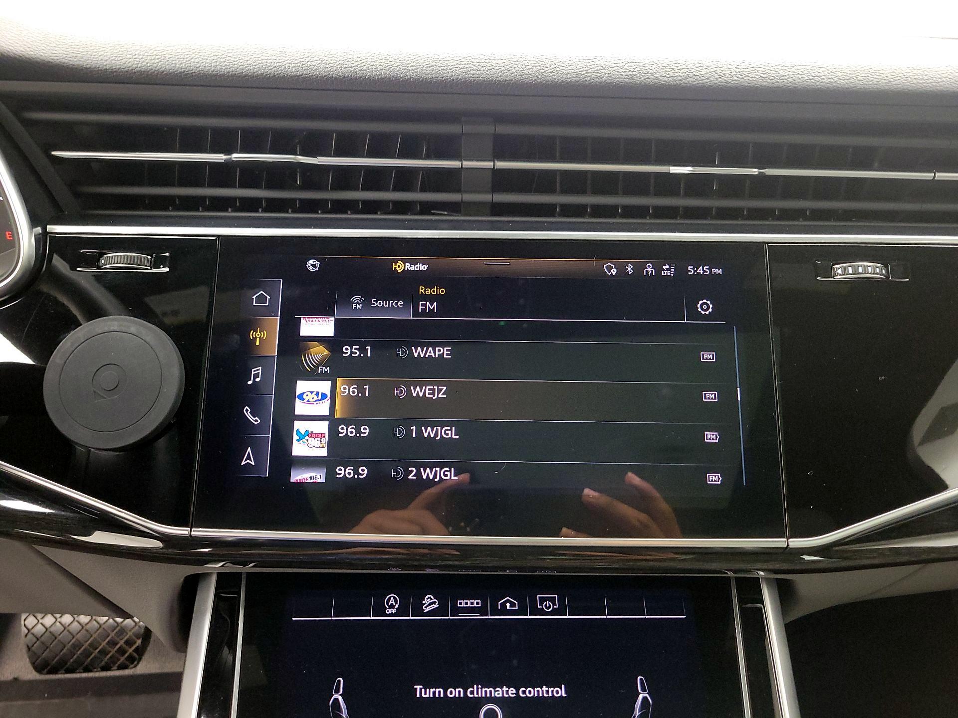 Thumbnail: 2022 Audi Q7 - 16