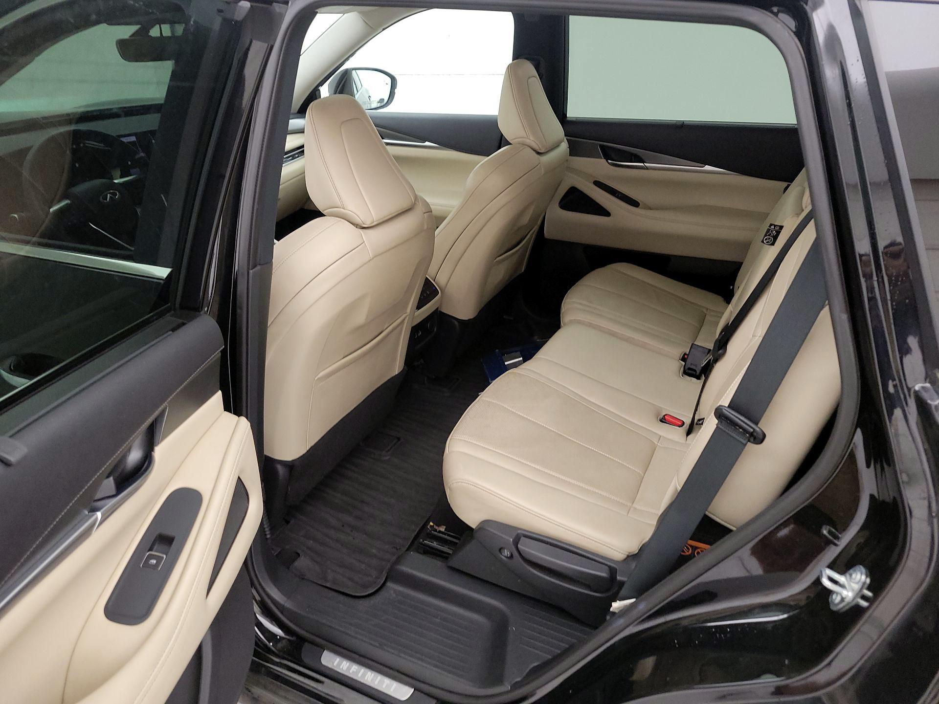 Thumbnail: 2023 INFINITI QX60 - 19