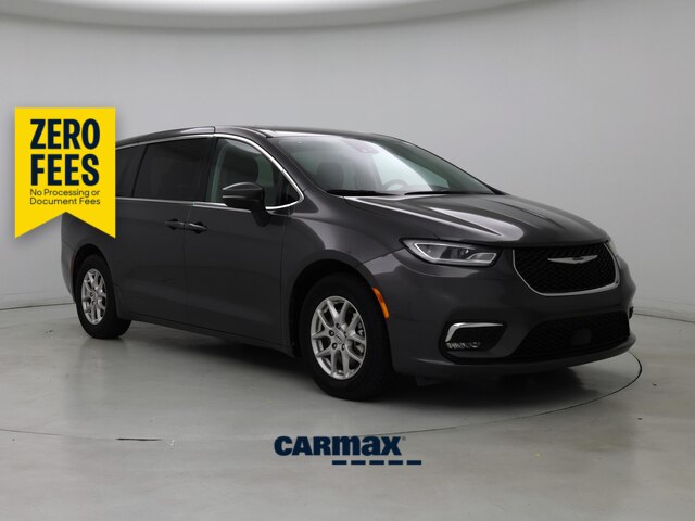 Gray 2023 Chrysler Pacifica Minivan Front-Wheel Drive Automatic