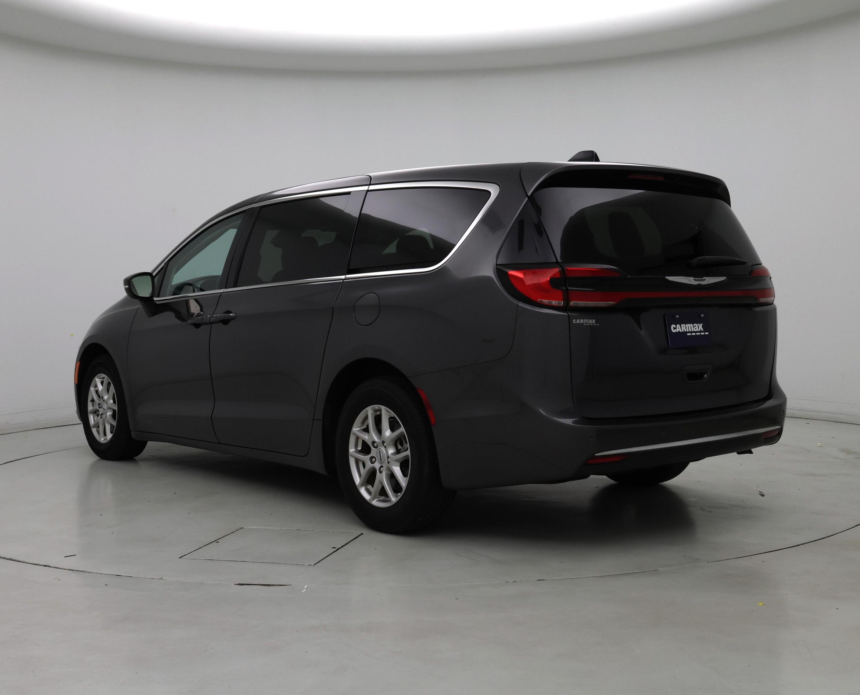 Thumbnail: 2023 Chrysler Pacifica - 2