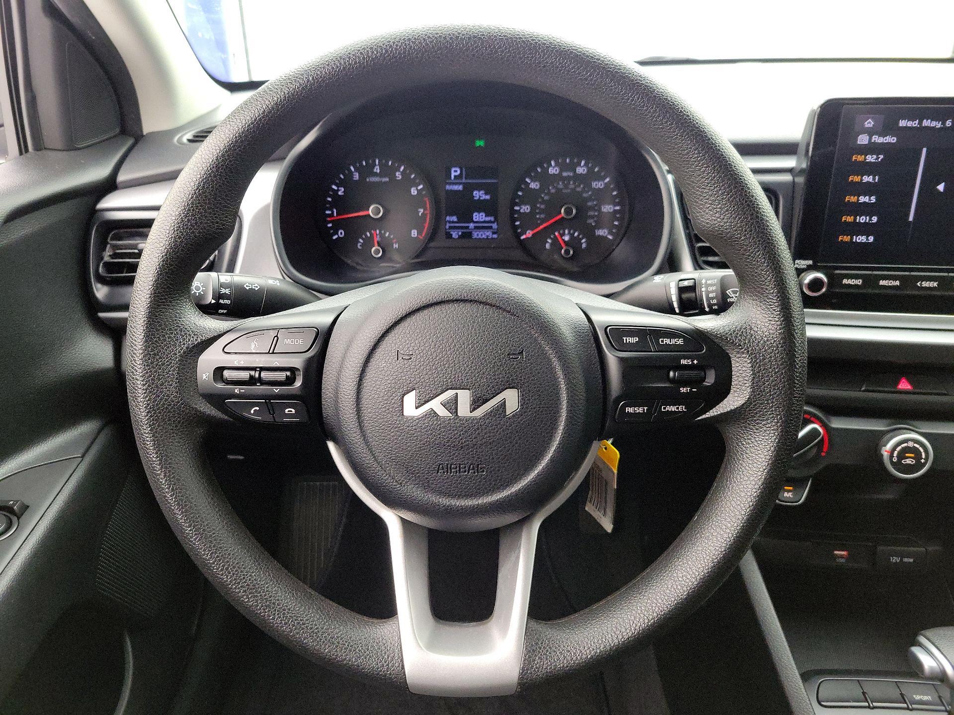 Thumbnail: 2023 Kia Rio - 10