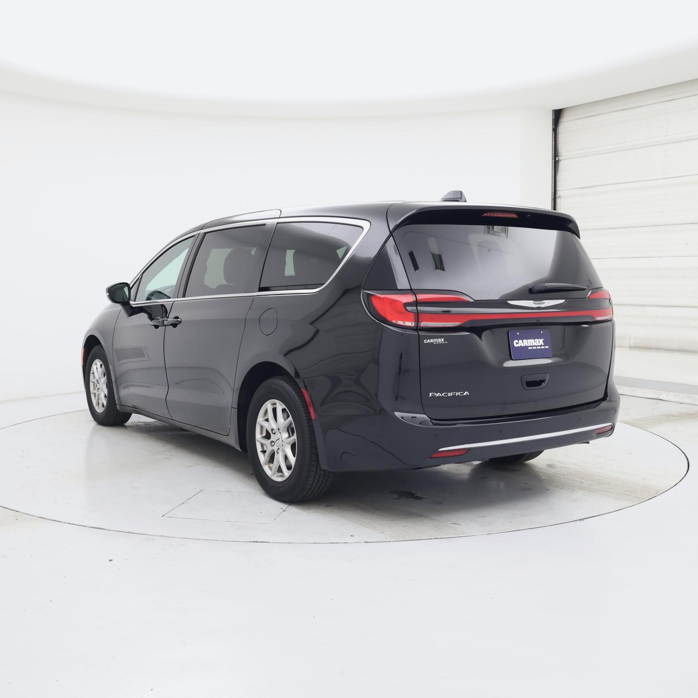 Thumbnail: 2025 Chrysler Pacifica - 2