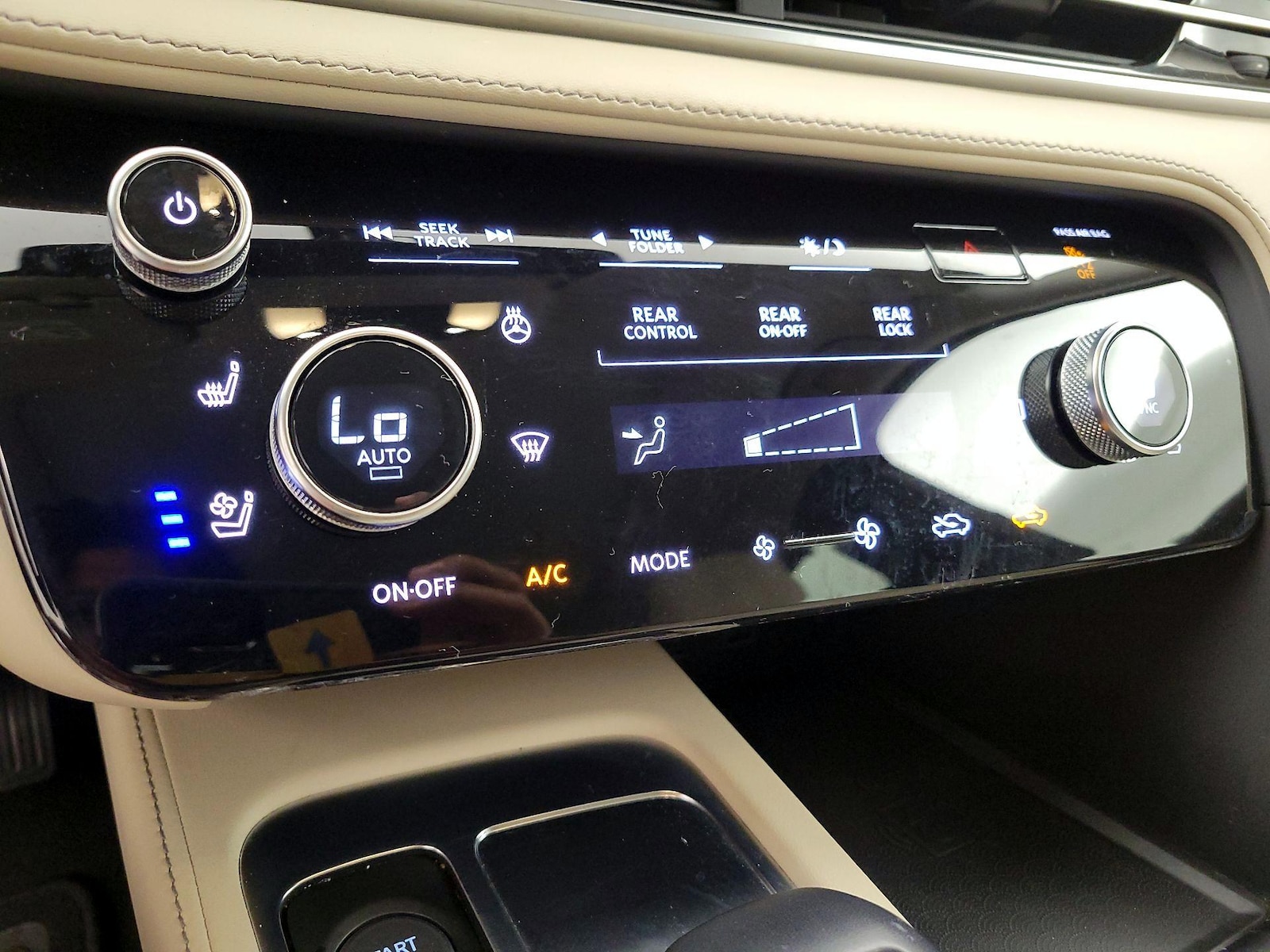 2023 INFINITI QX60 LUXE - Photo 17