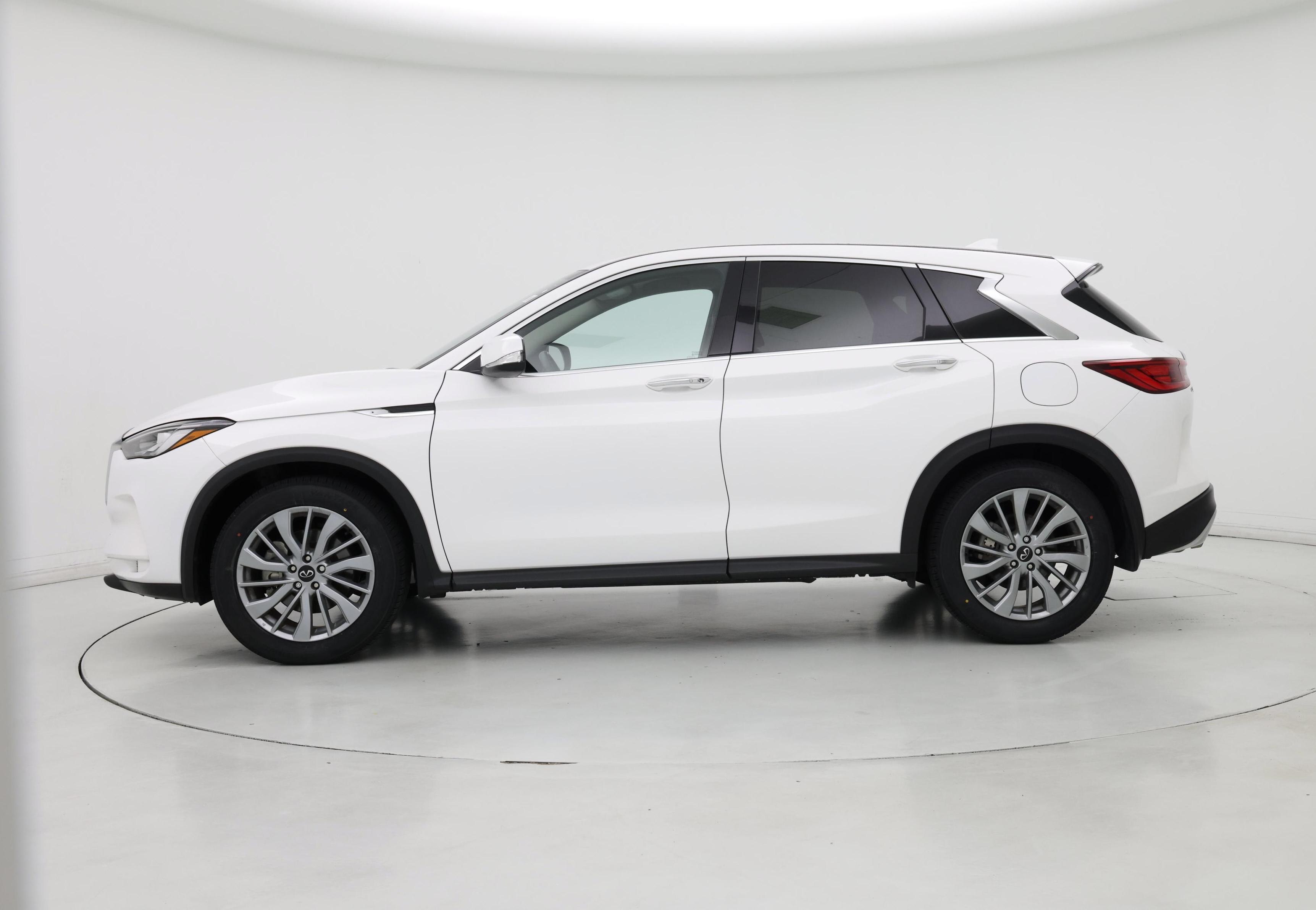 Thumbnail: 2023 INFINITI QX50 - 3