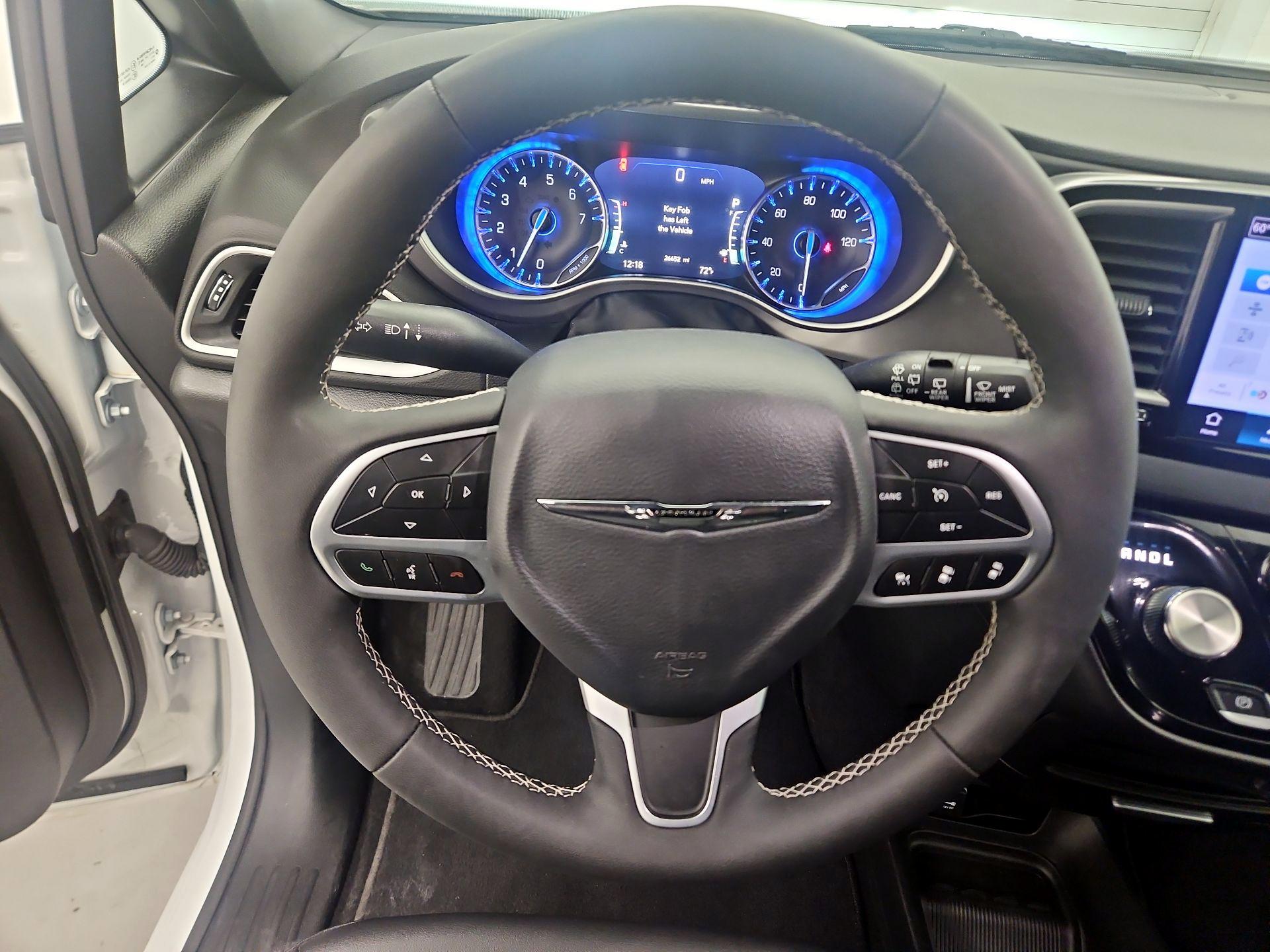Thumbnail: 2025 Chrysler Pacifica - 10
