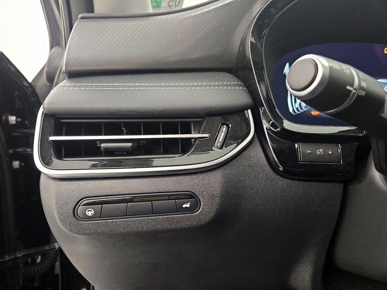 2023 INFINITI QX60 LUXE - Photo 14