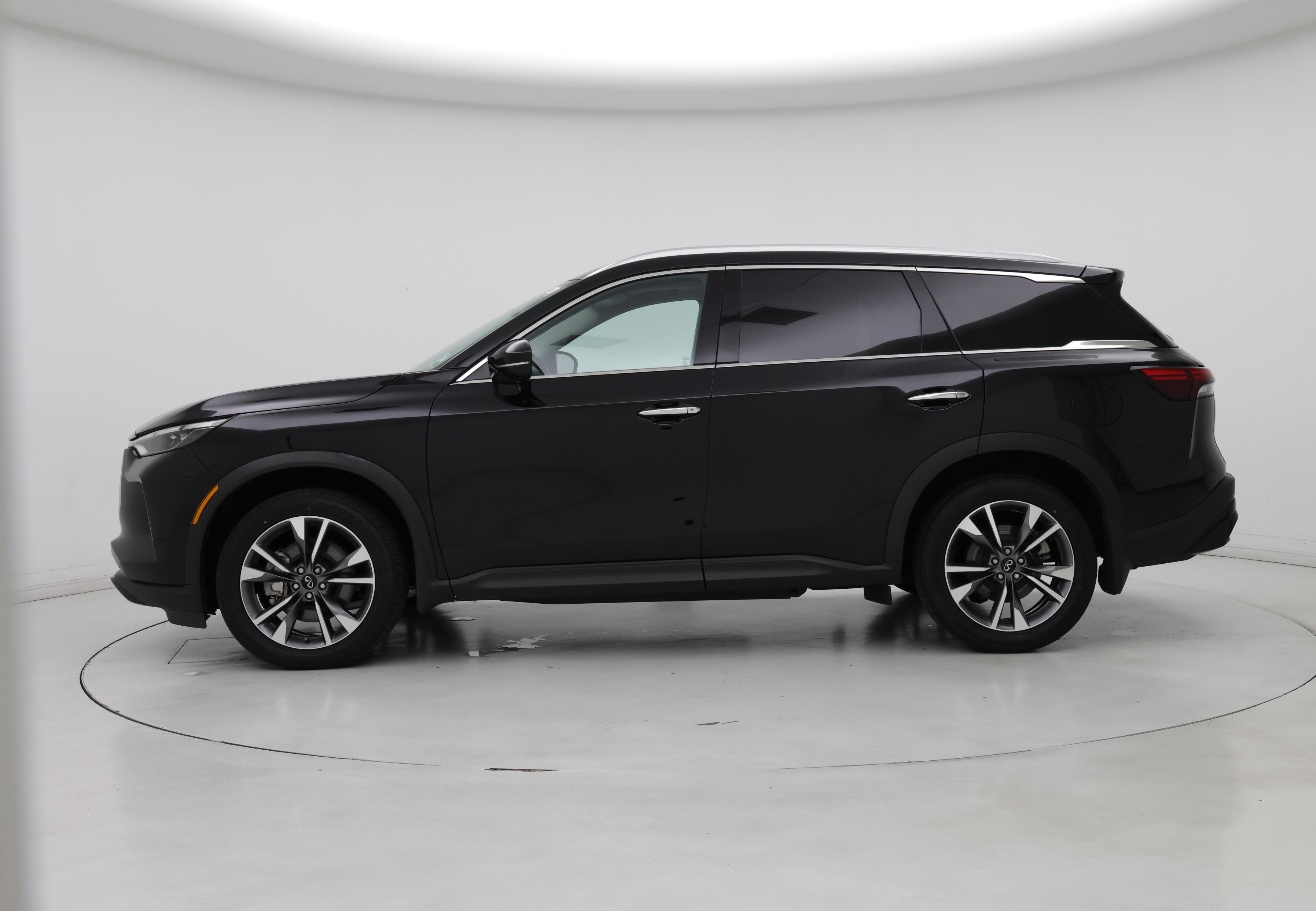 Thumbnail: 2023 INFINITI QX60 - 3