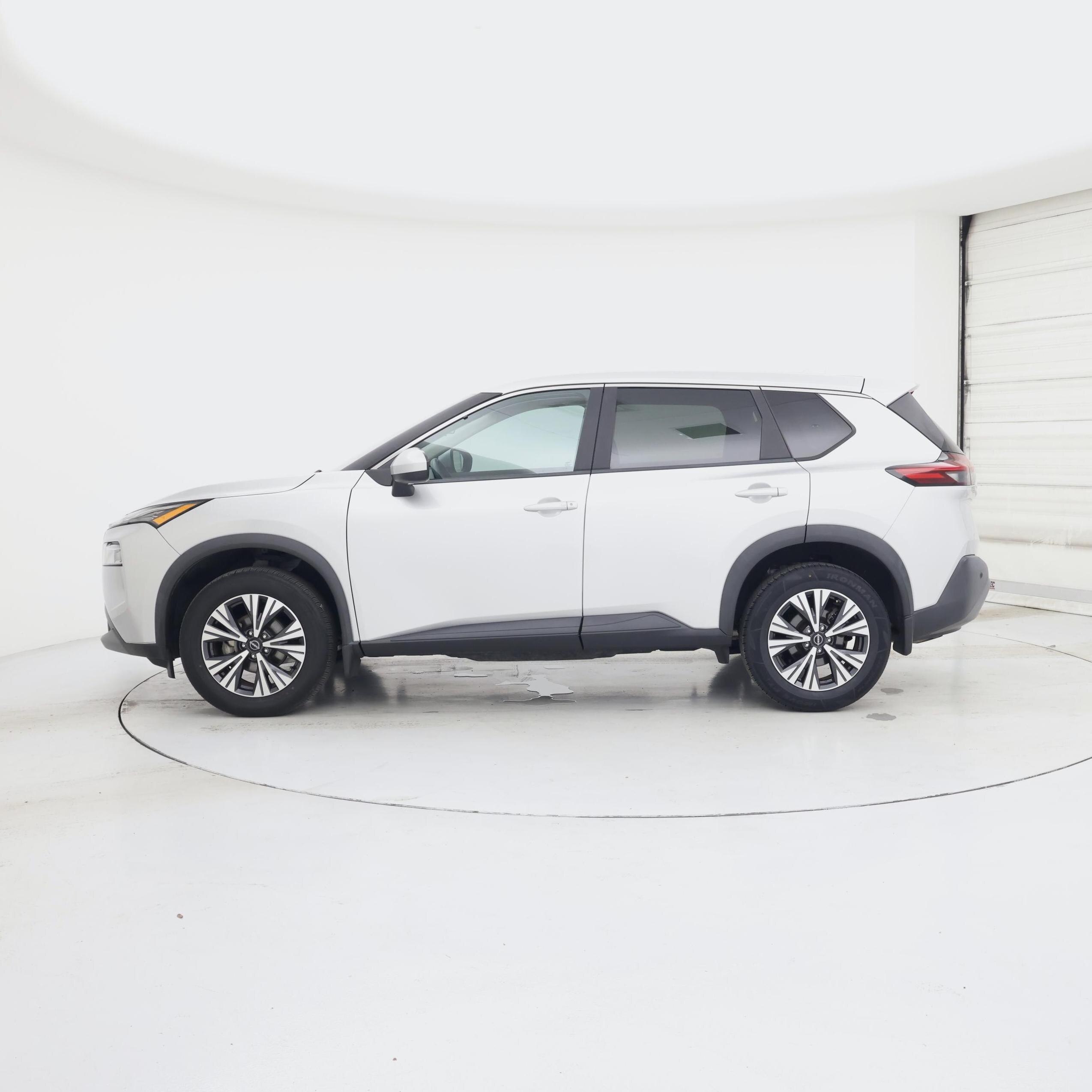 Thumbnail: 2023 Nissan Rogue - 3