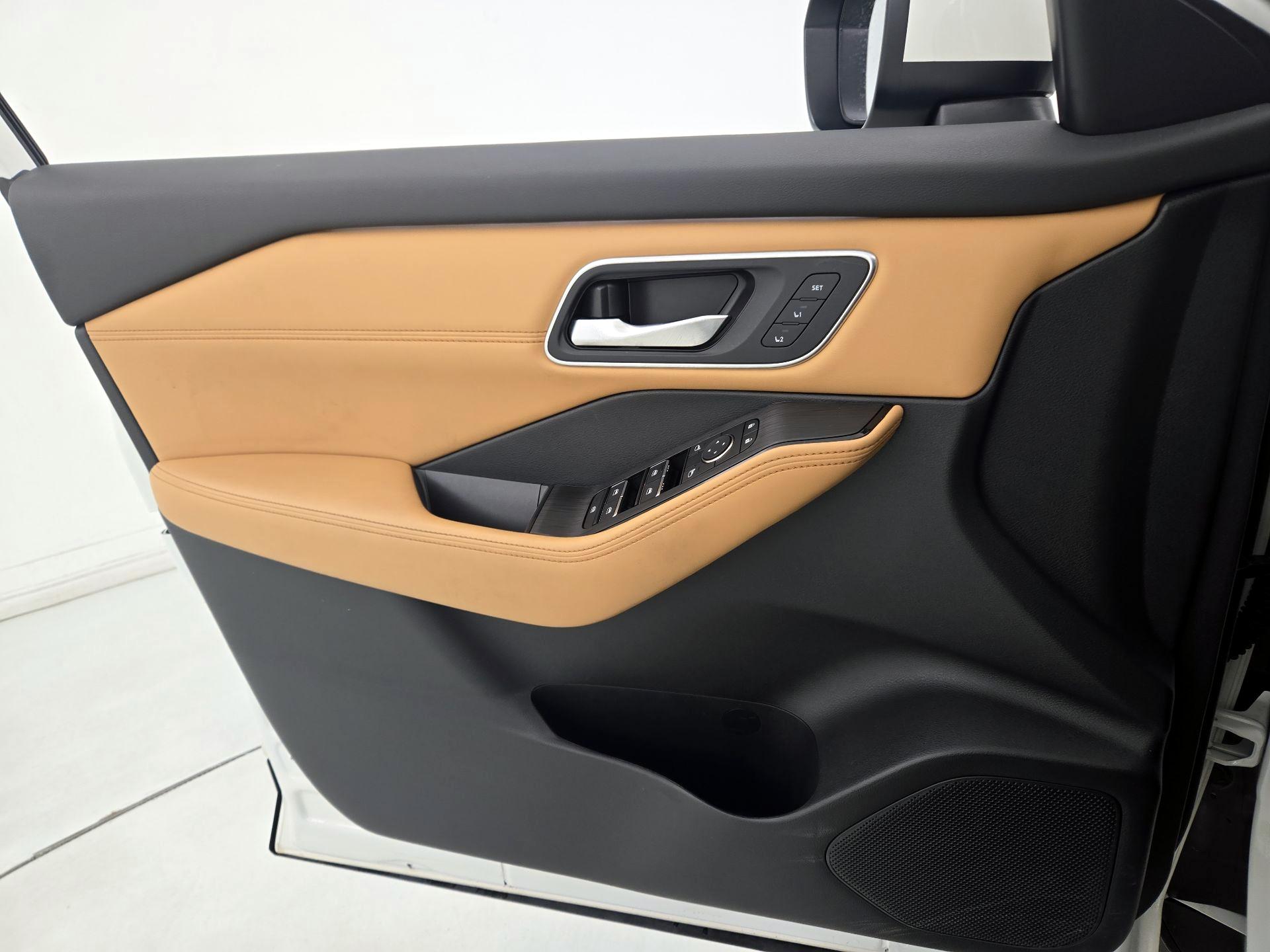Thumbnail: 2023 Nissan Rogue - 12