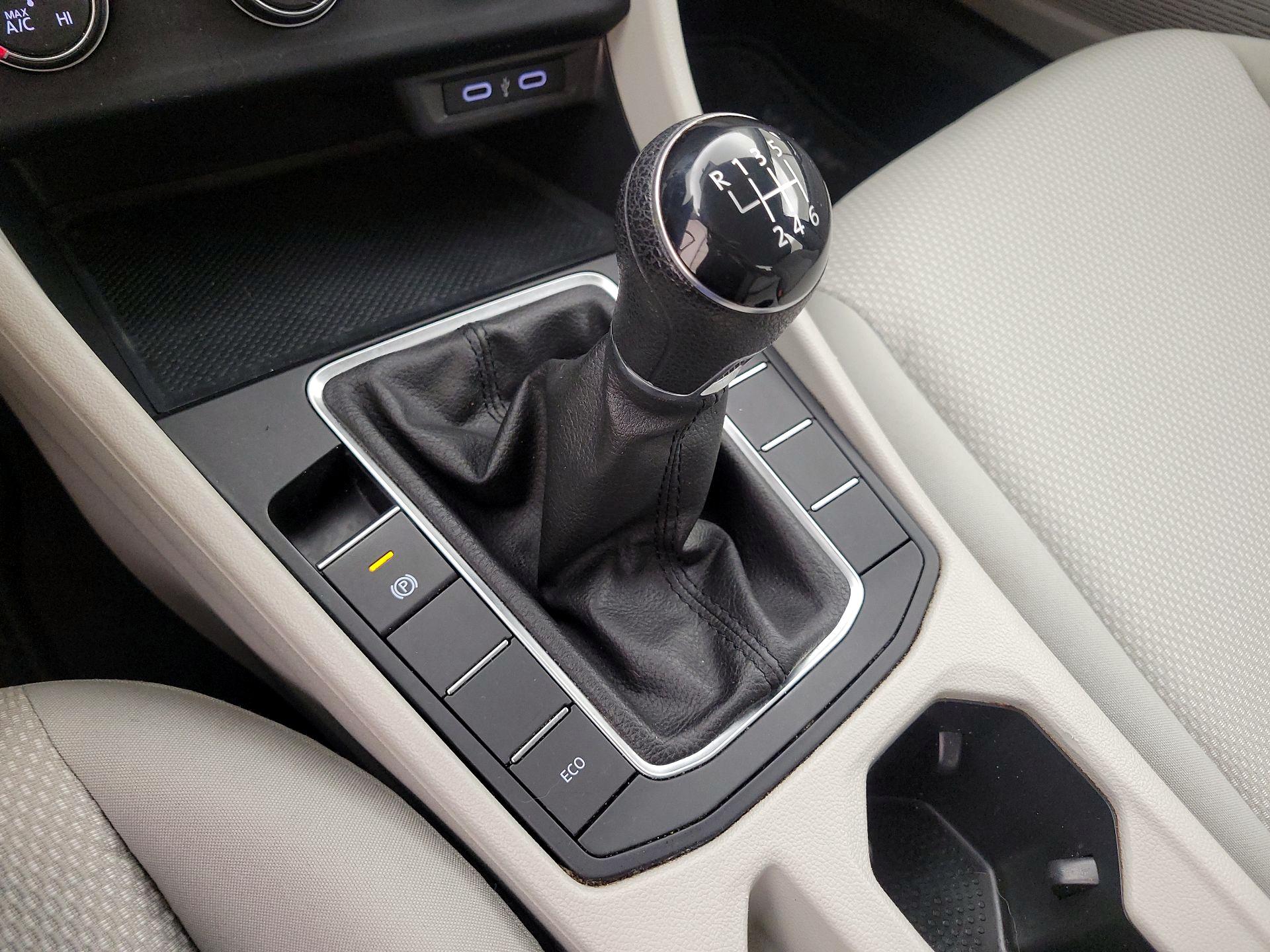 Thumbnail: 2021 Volkswagen Jetta - 17