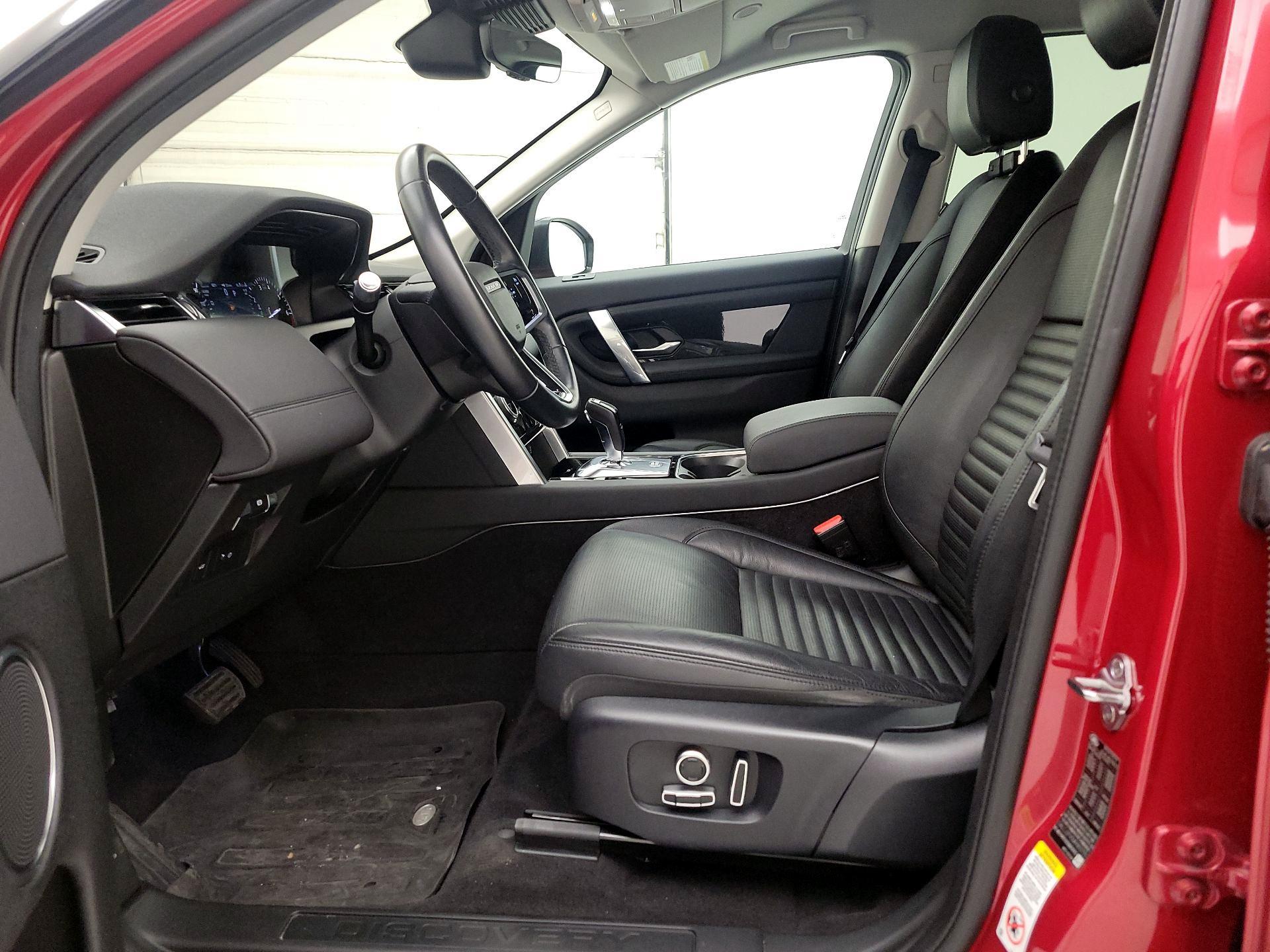 Thumbnail: 2021 Land Rover Discovery Sport - 11