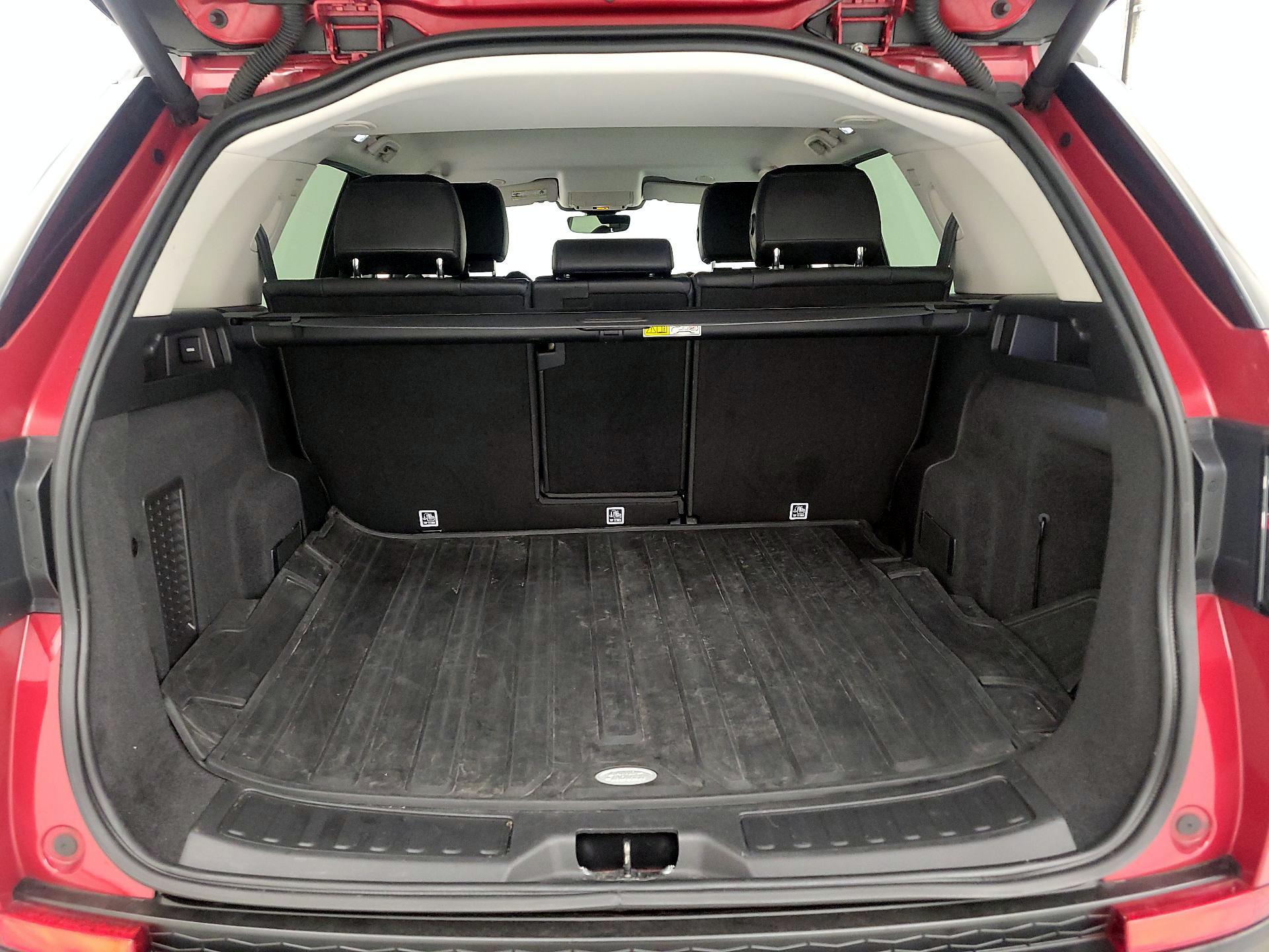 Thumbnail: 2021 Land Rover Discovery Sport - 20