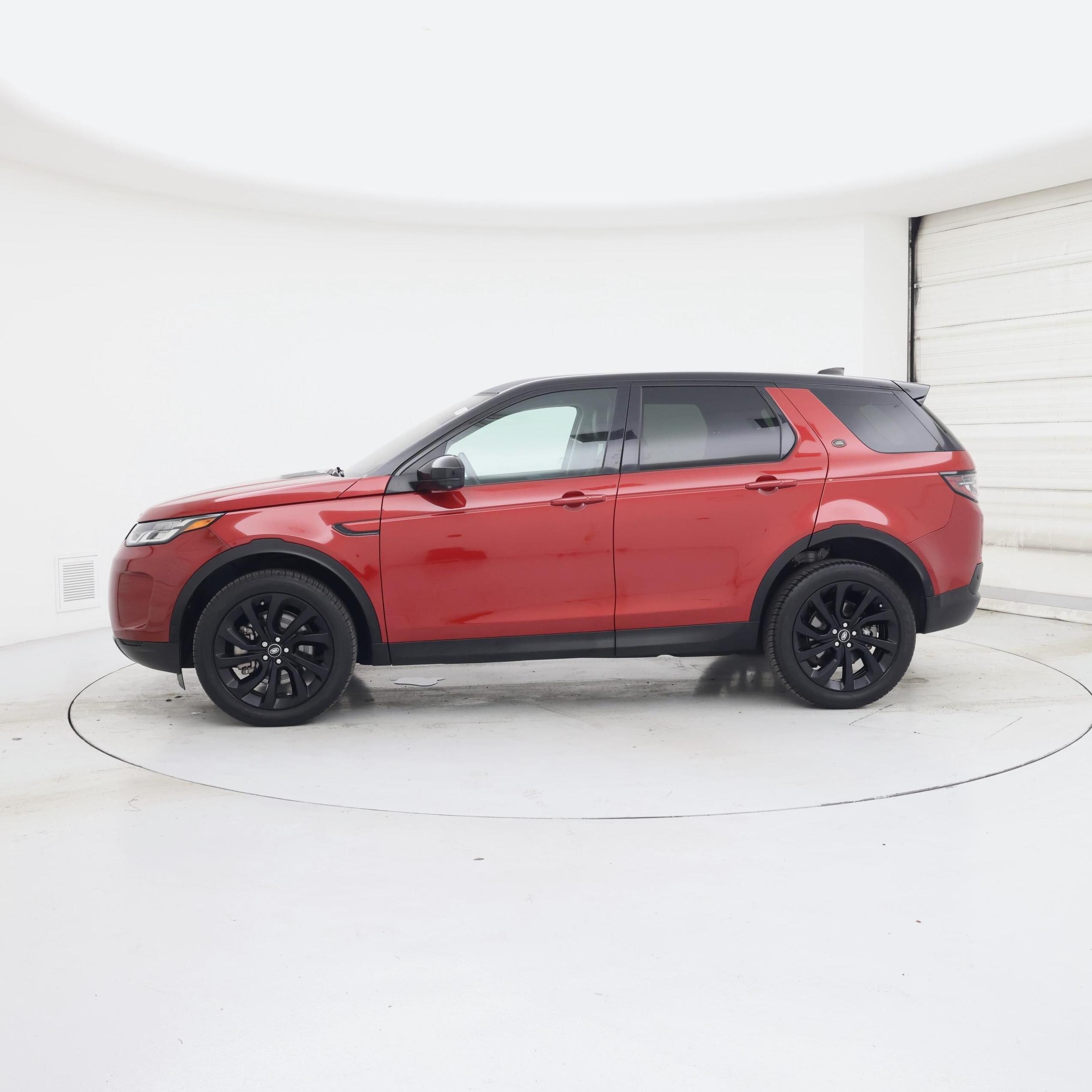 Thumbnail: 2021 Land Rover Discovery Sport - 3