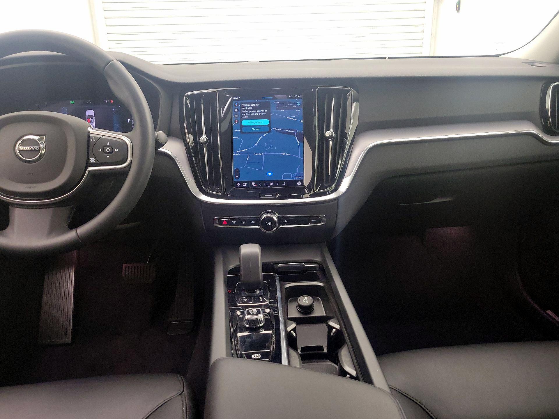 Thumbnail: 2025 Volvo S60 - 9