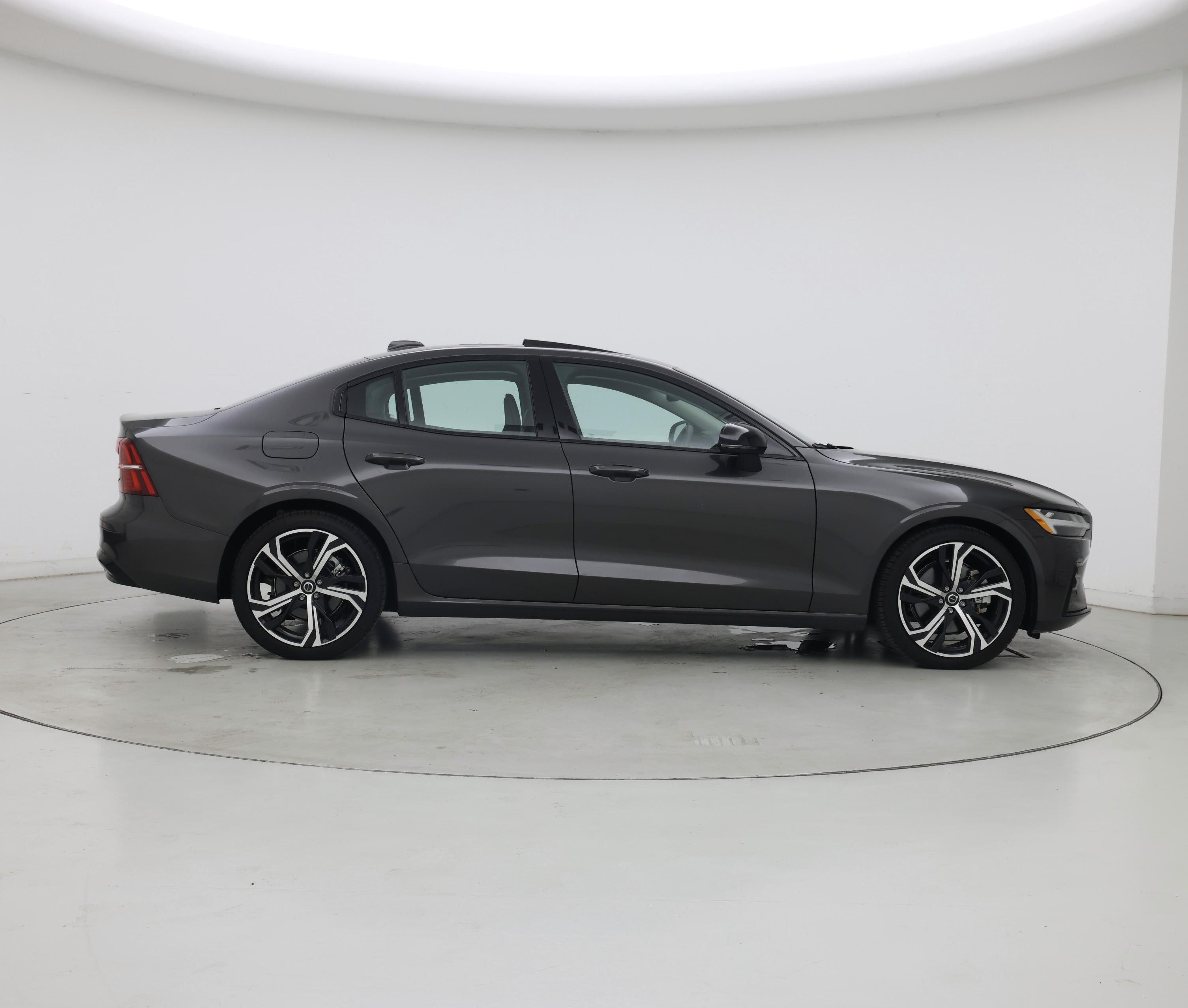 Thumbnail: 2025 Volvo S60 - 7