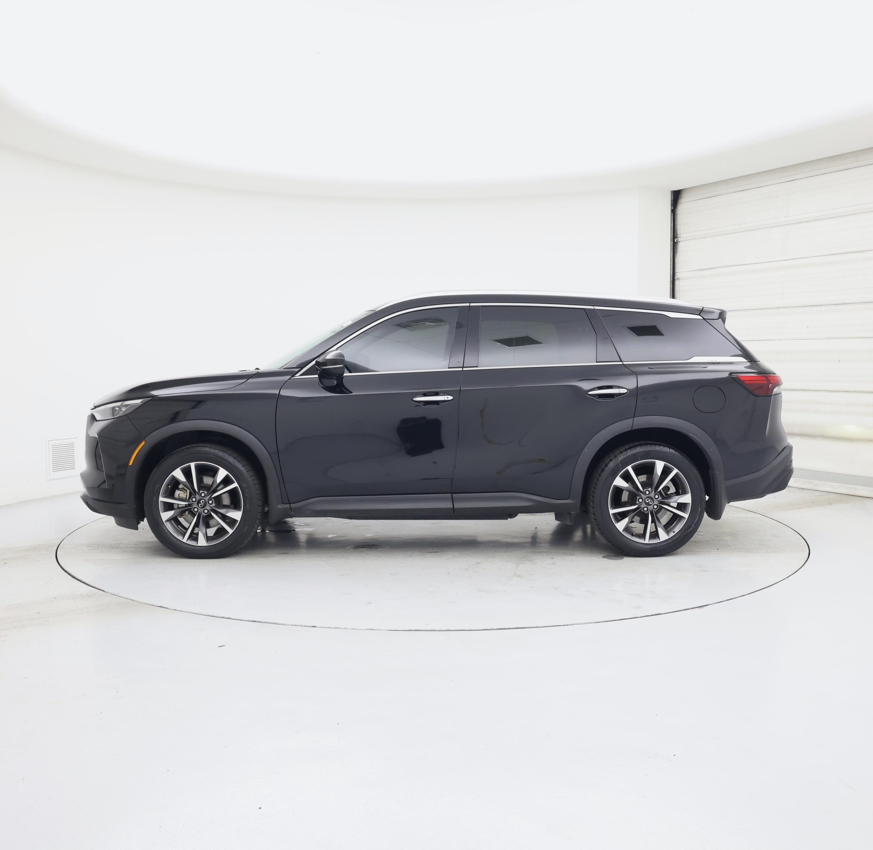 Thumbnail: 2023 INFINITI QX60 - 3