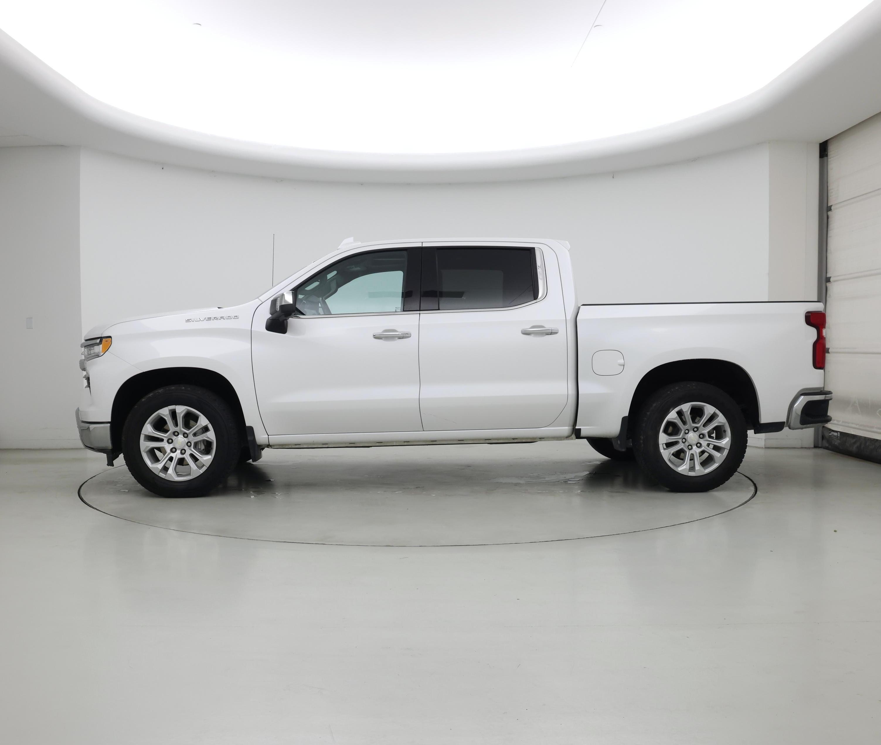 Thumbnail: 2022 Chevrolet Silverado 1500 - 3