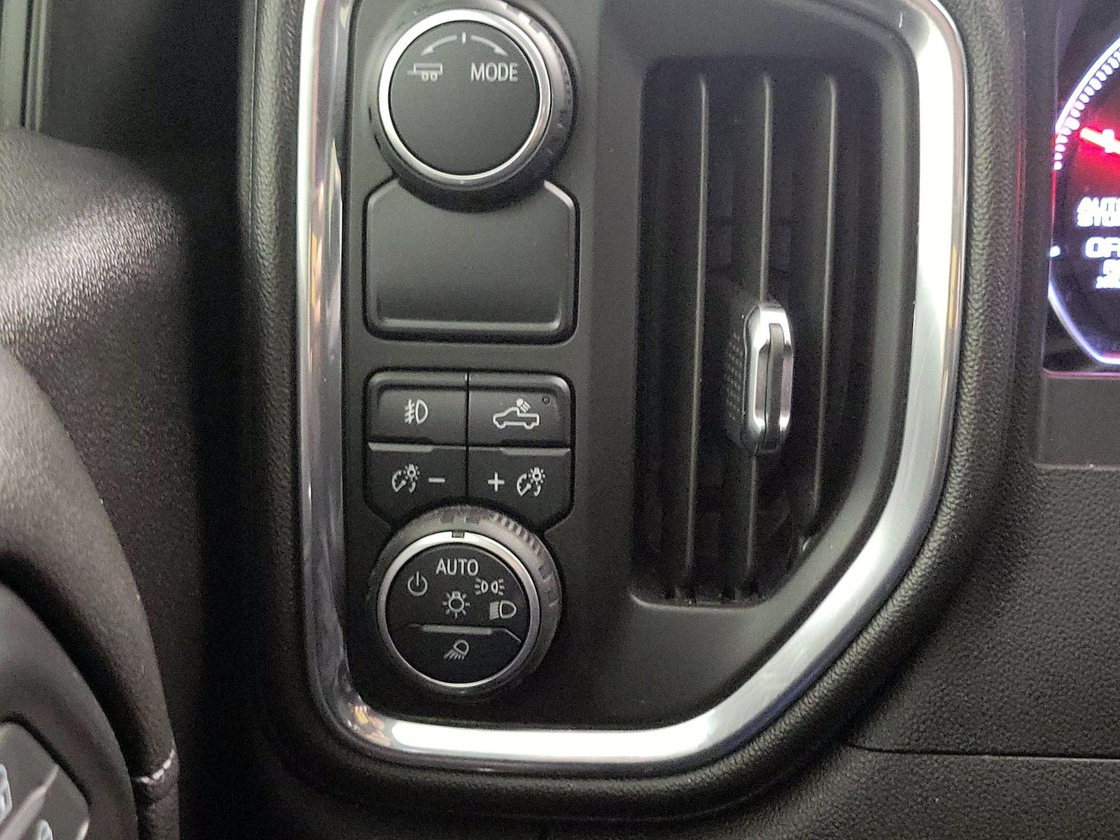 2020 Chevrolet Silverado 1500 LTZ - Photo 14