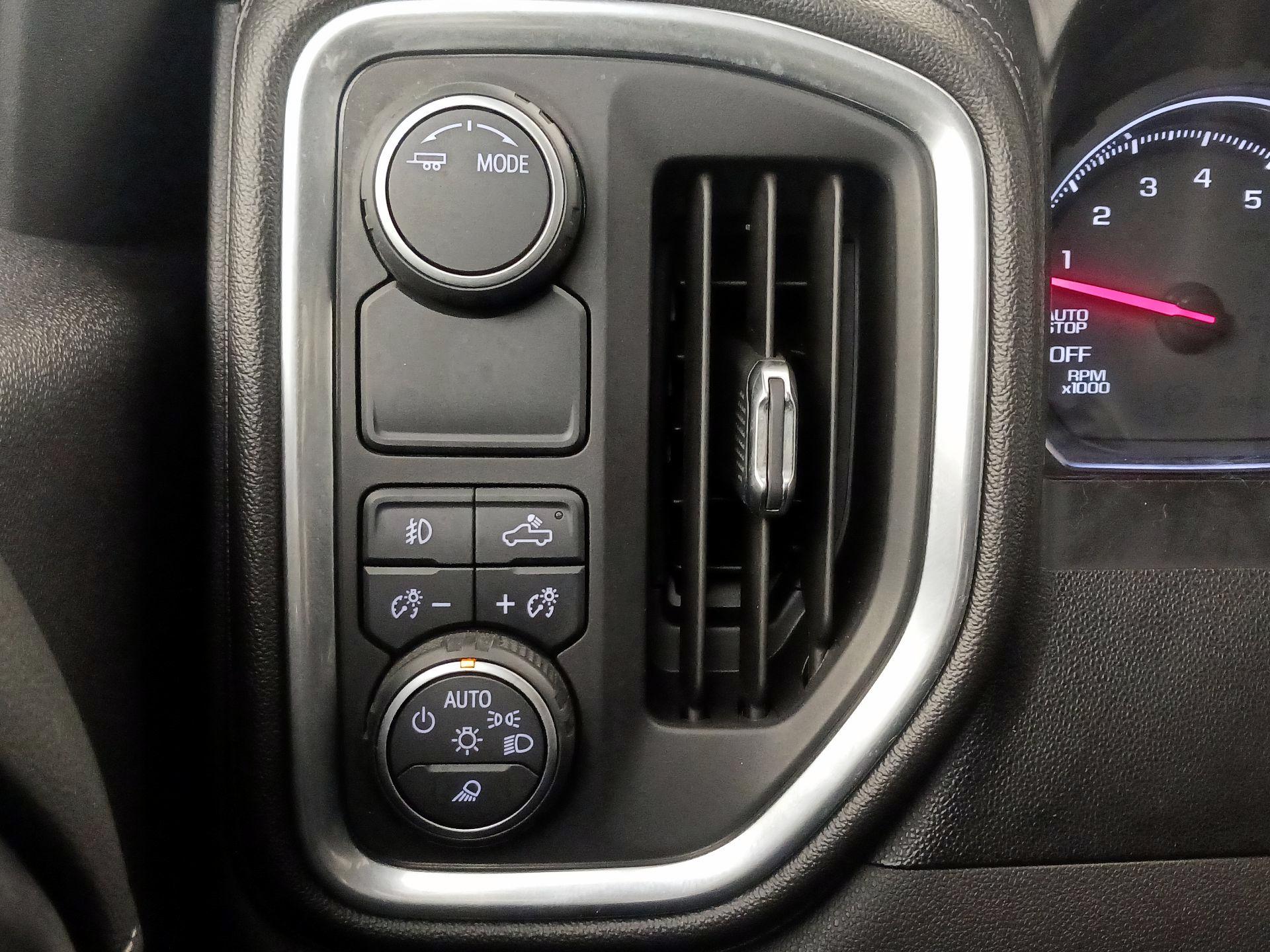 Thumbnail: 2020 Chevrolet Silverado 1500 - 13