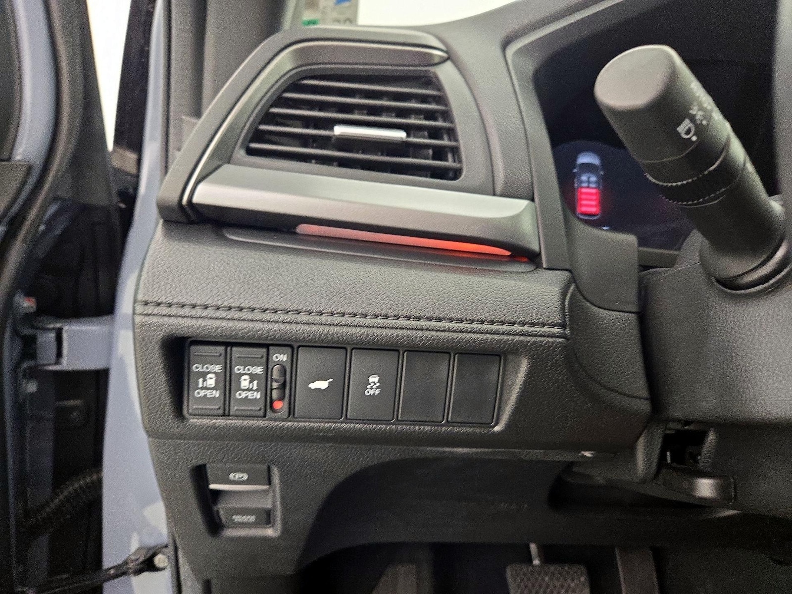 2025 Honda Odyssey Sport L - Photo 14