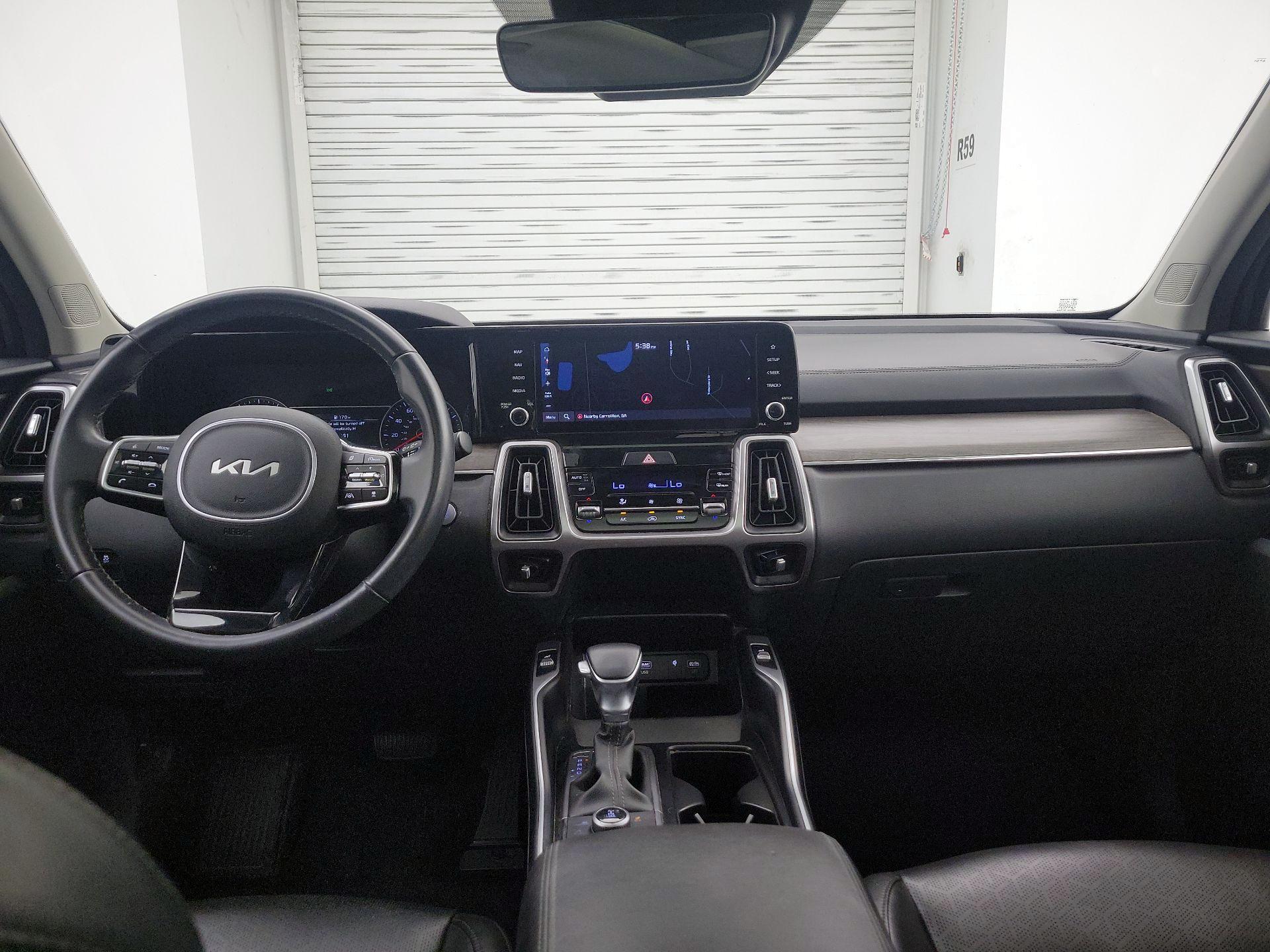 Thumbnail: 2023 Kia Sorento - 9