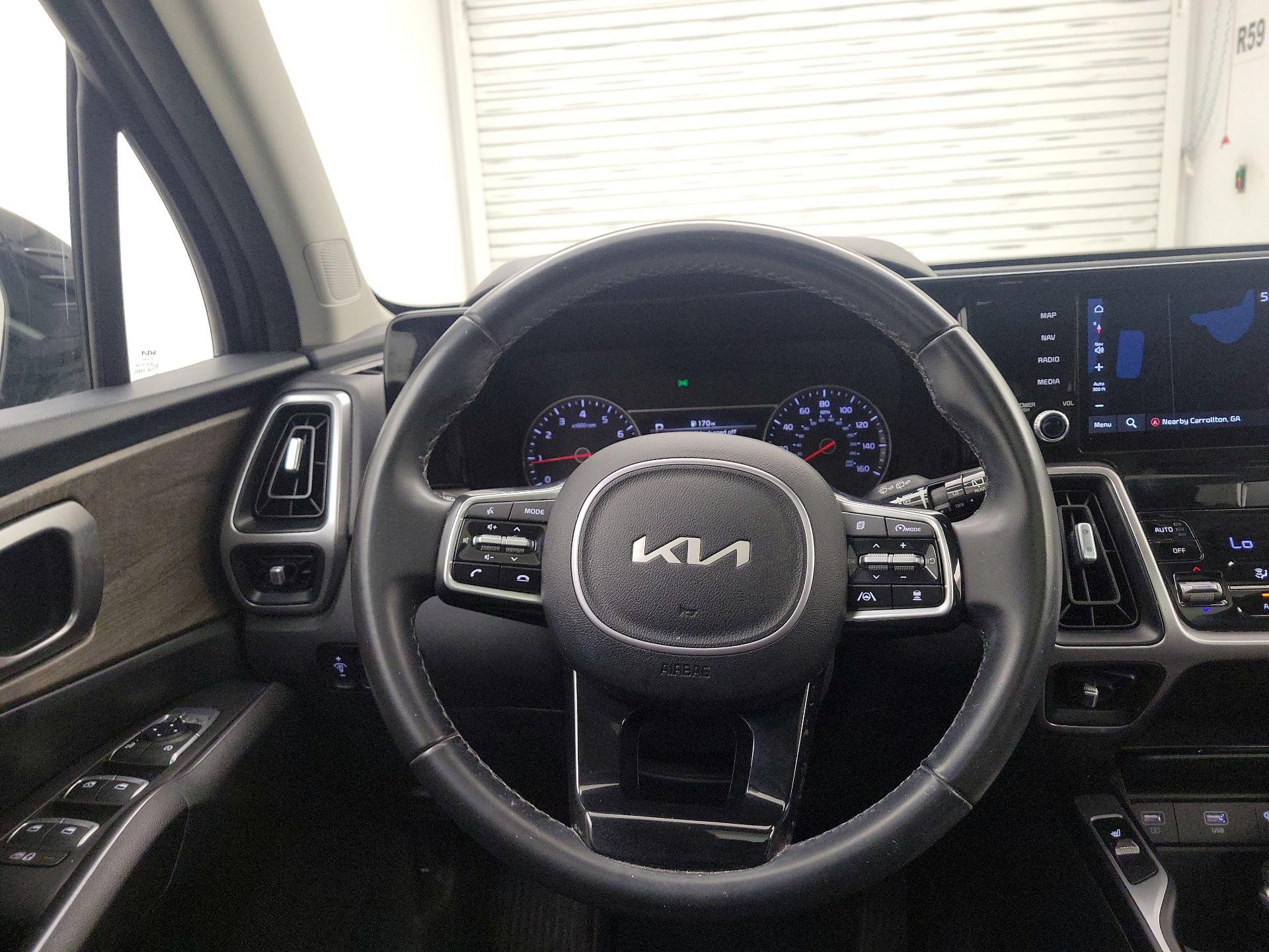 Thumbnail: 2023 Kia Sorento - 10