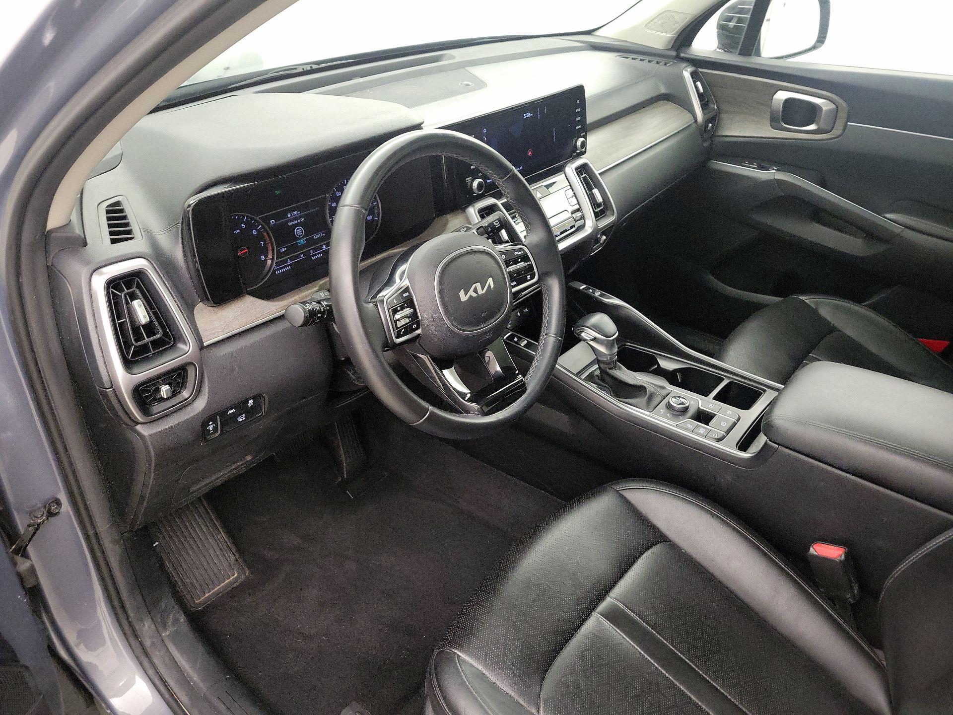 Thumbnail: 2023 Kia Sorento - 11