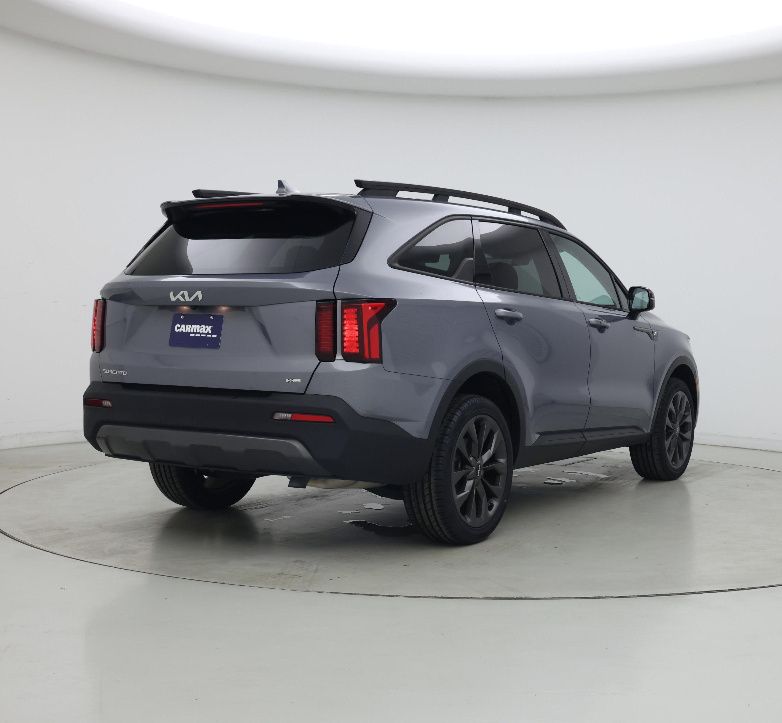 Thumbnail: 2023 Kia Sorento - 8