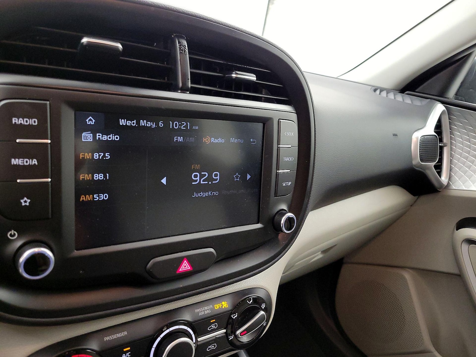 2025 Kia Soul LX - Photo 14