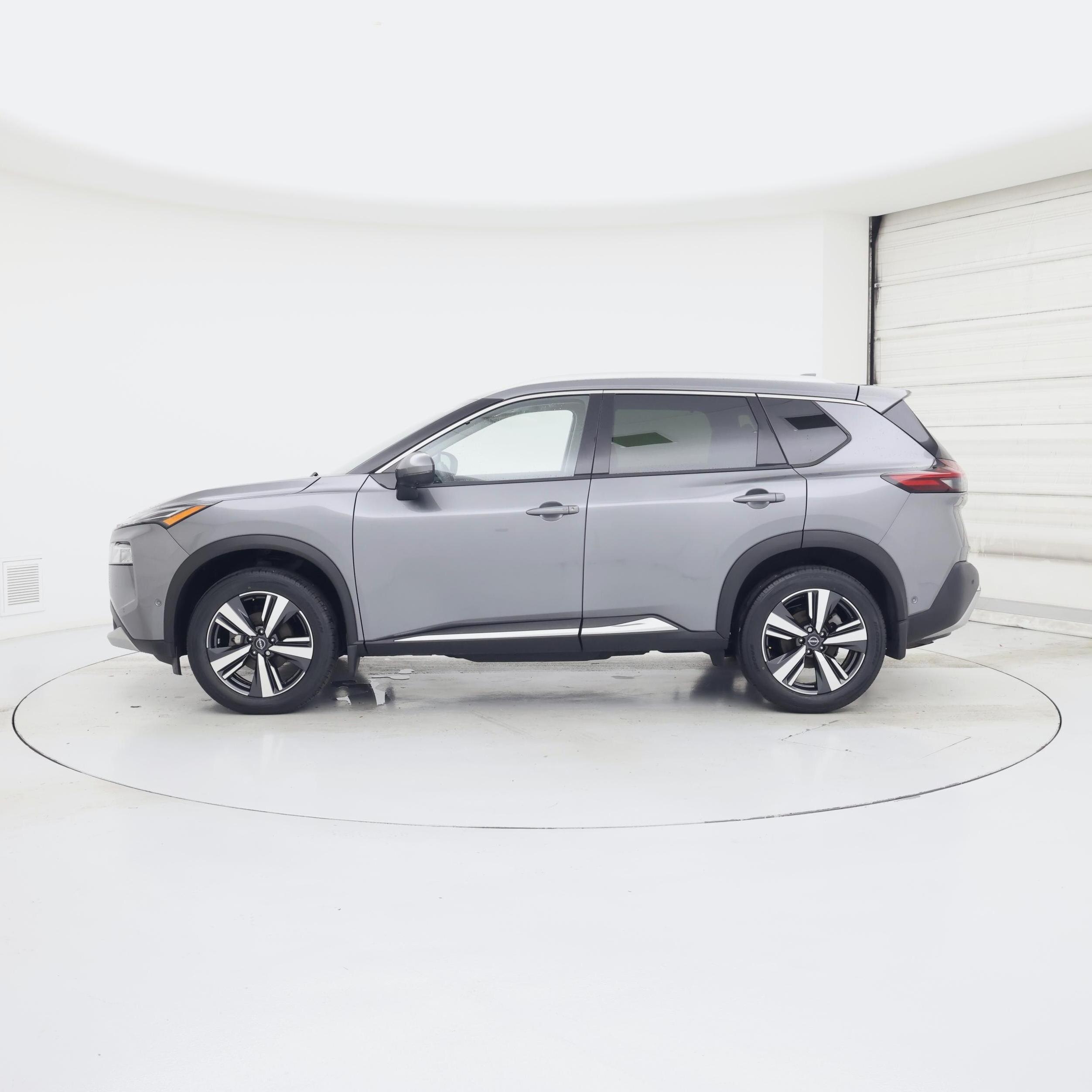 Thumbnail: 2023 Nissan Rogue - 3