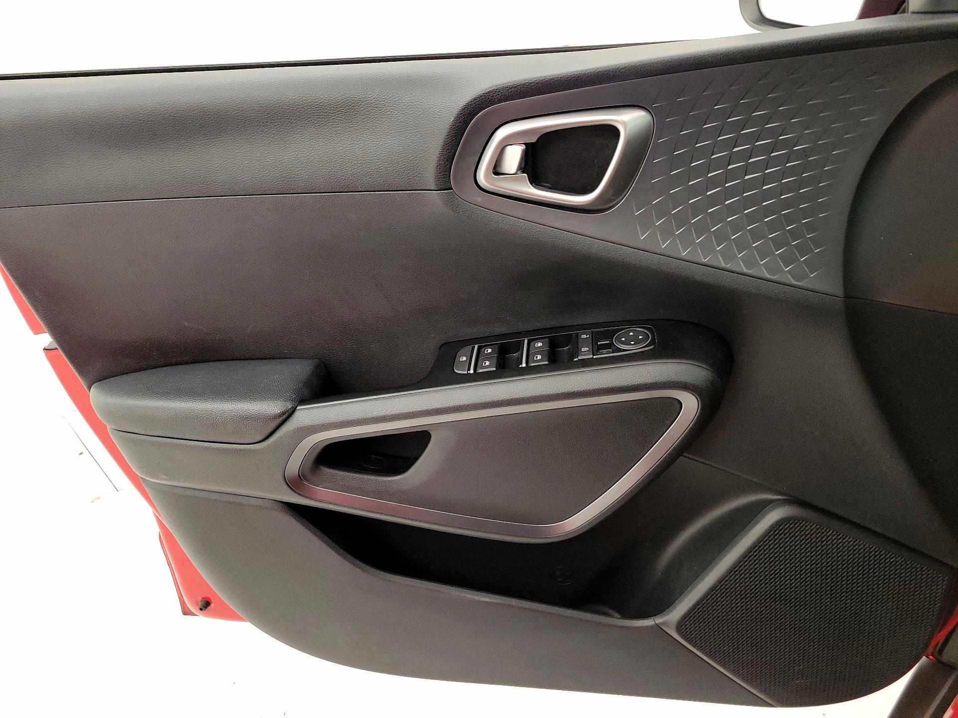 Thumbnail: 2021 Kia Soul - 12