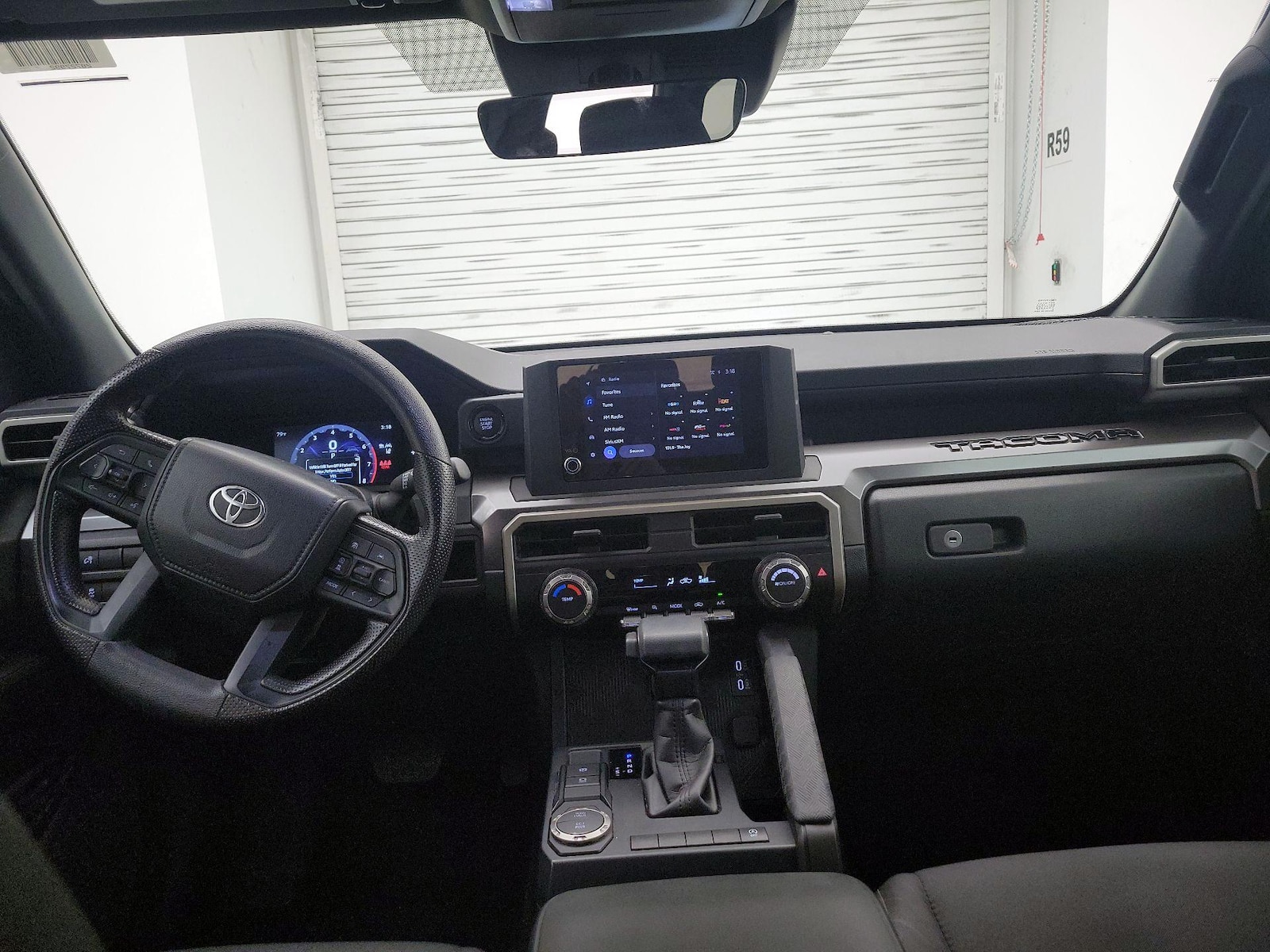 2024 Toyota Tacoma SR5 - Photo 10
